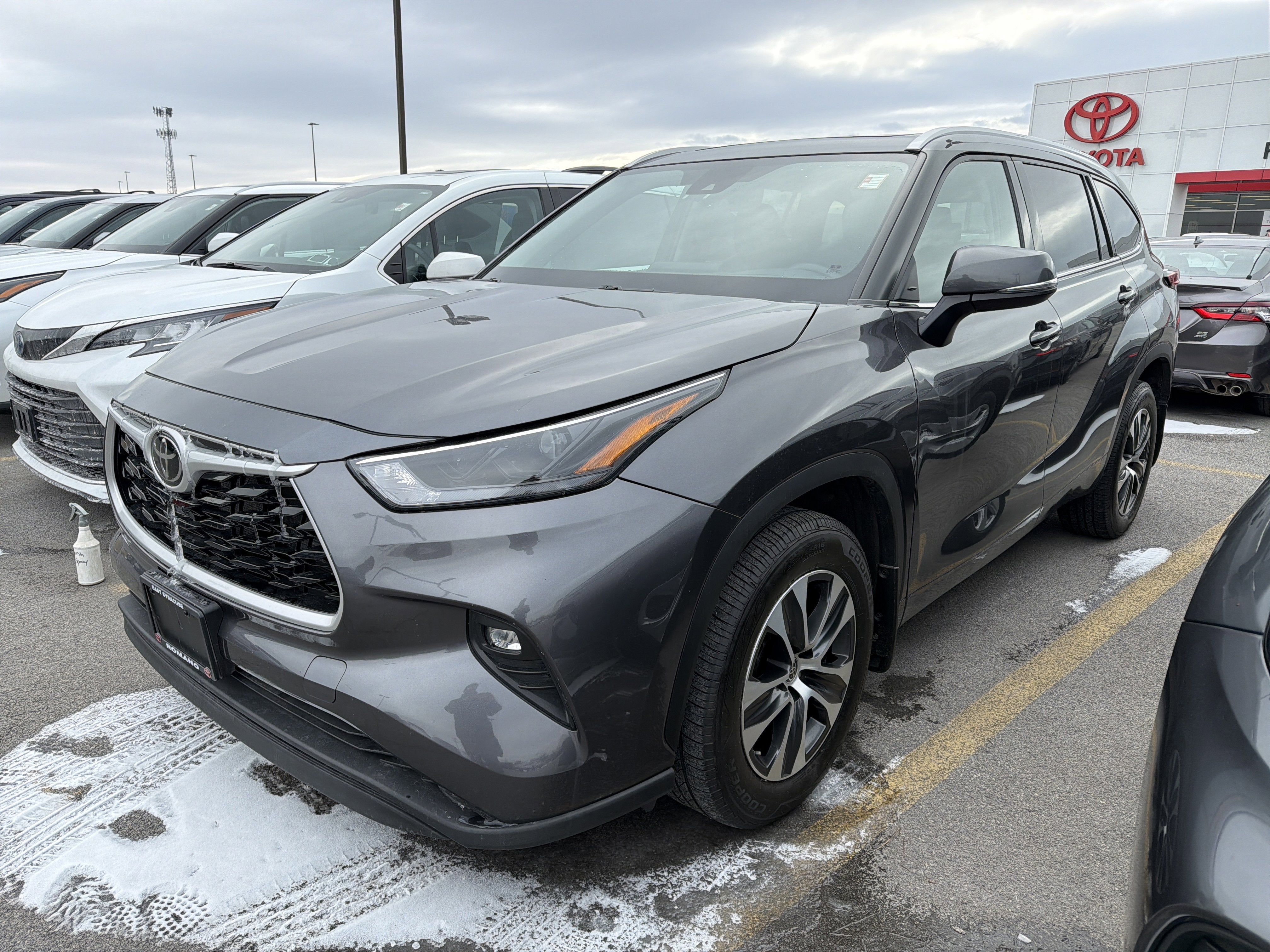 2022 Toyota Highlander XLE