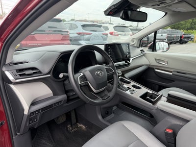2024 Toyota Sienna XLE