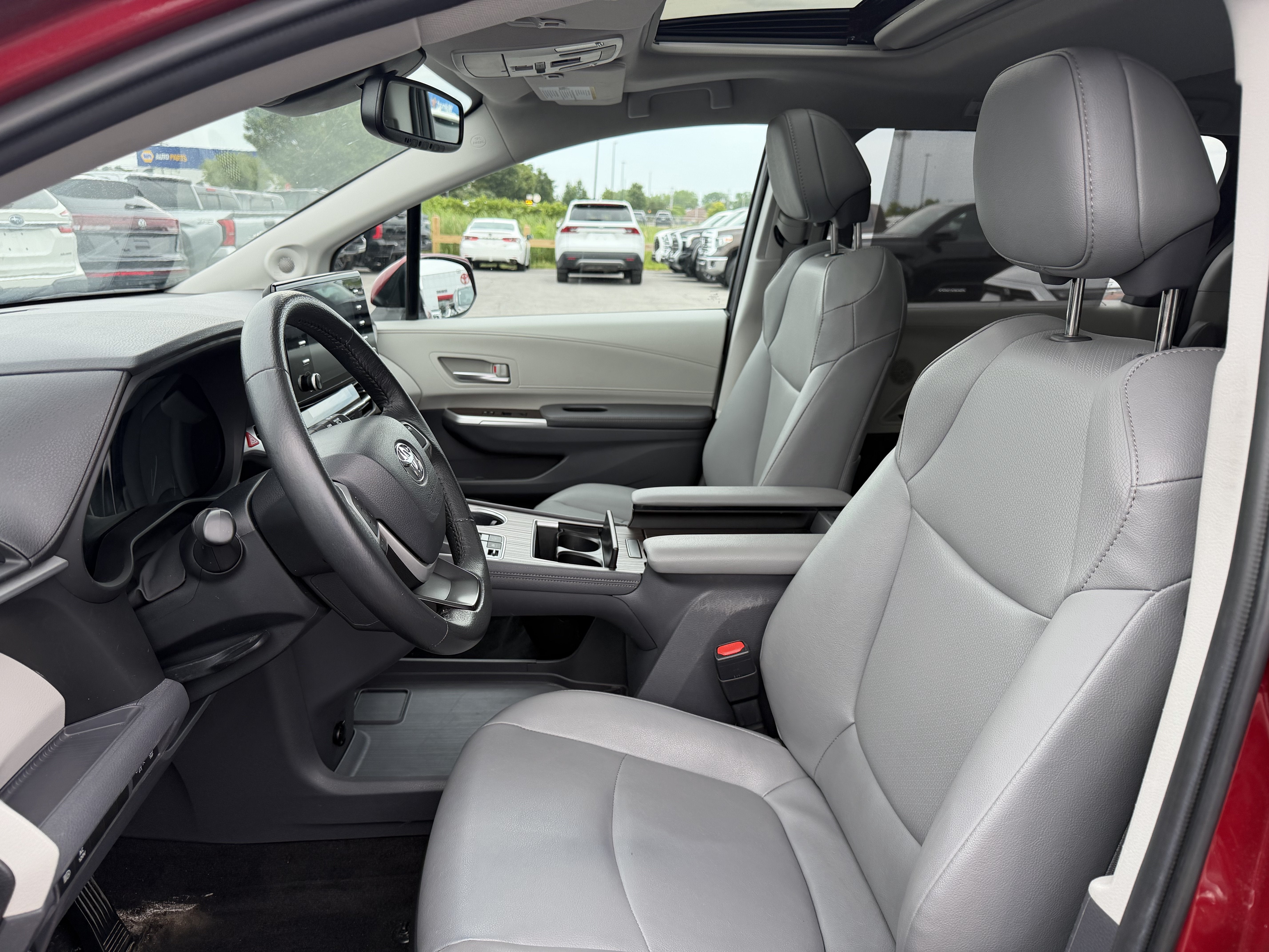 2024 Toyota Sienna XLE