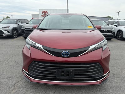 2024 Toyota Sienna XLE