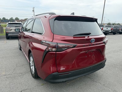 2024 Toyota Sienna XLE