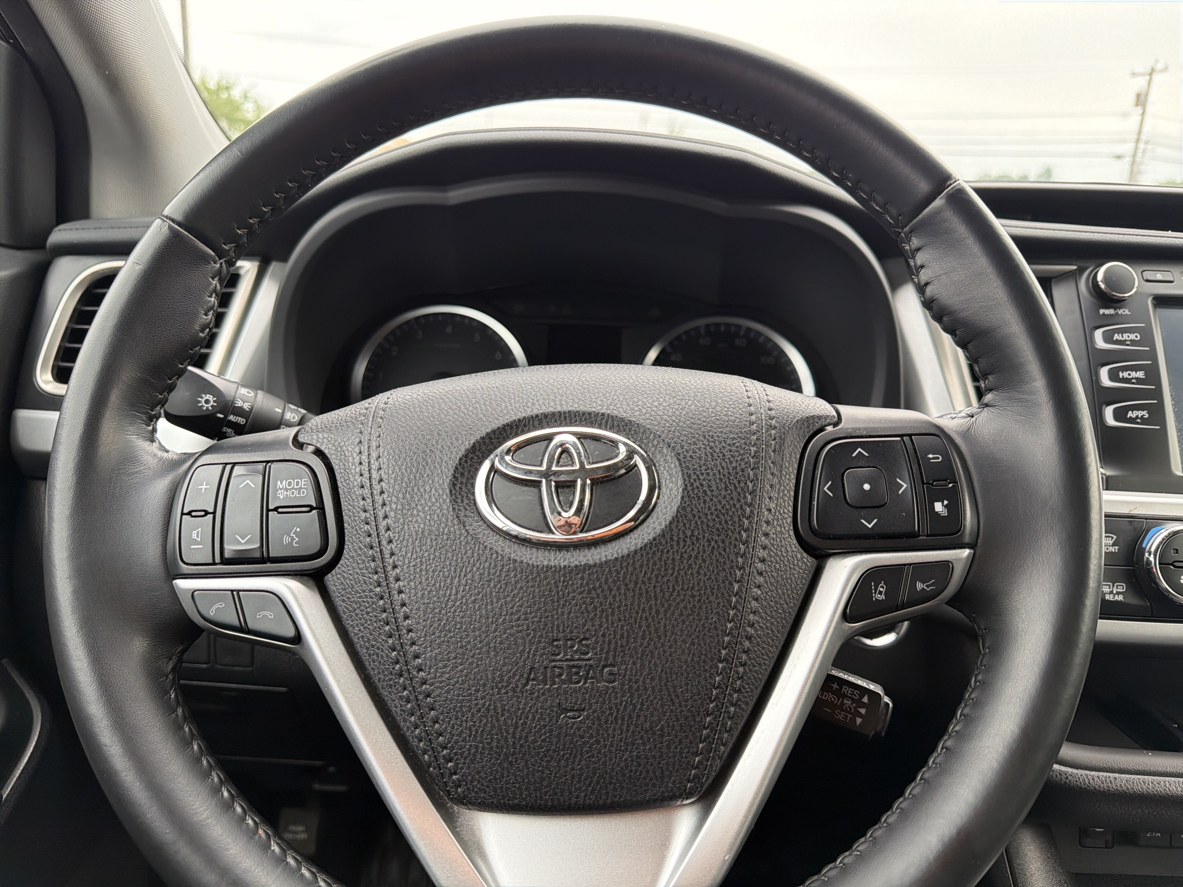 2019 Toyota Highlander SE