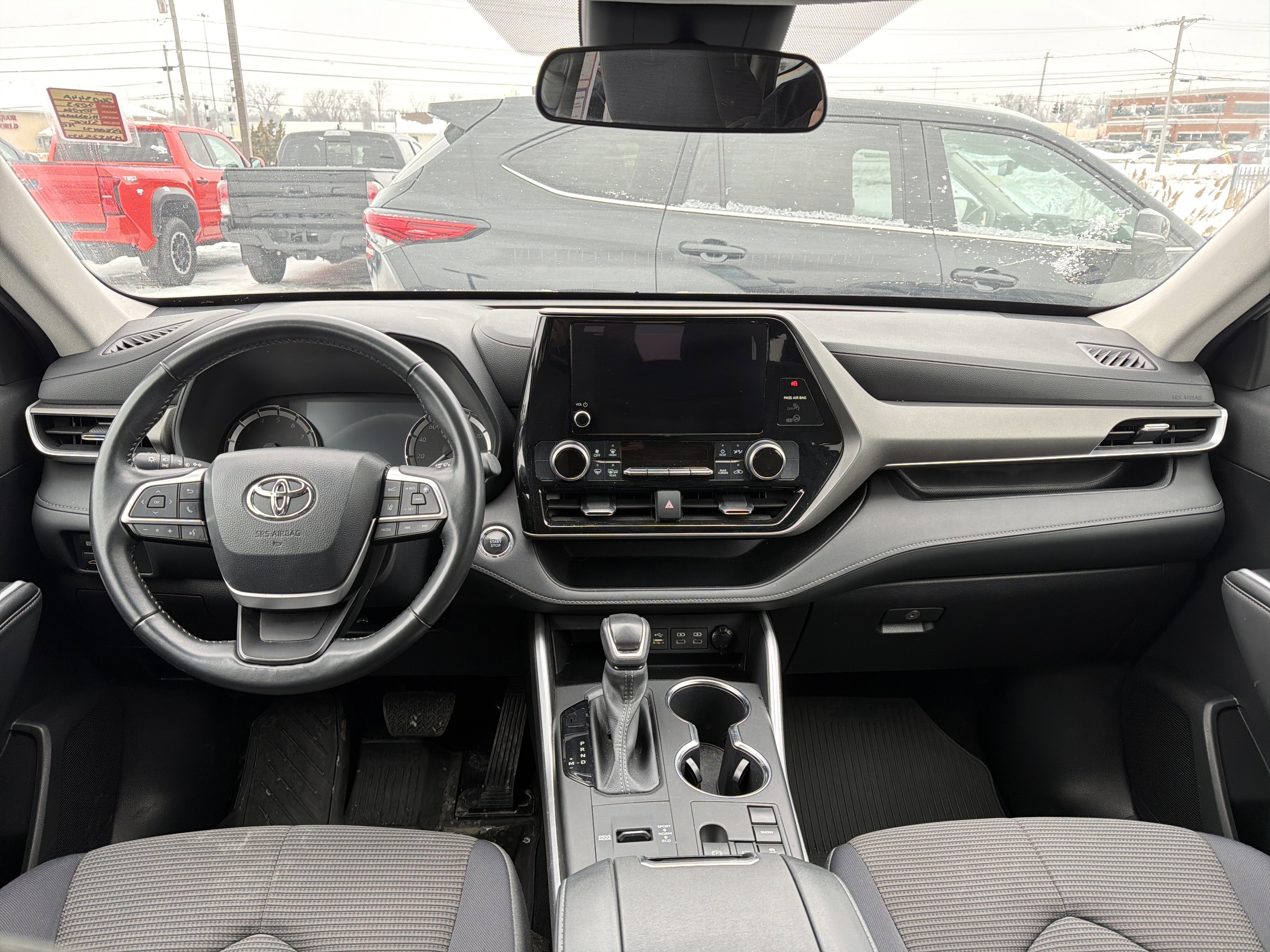2023 Toyota Highlander LE