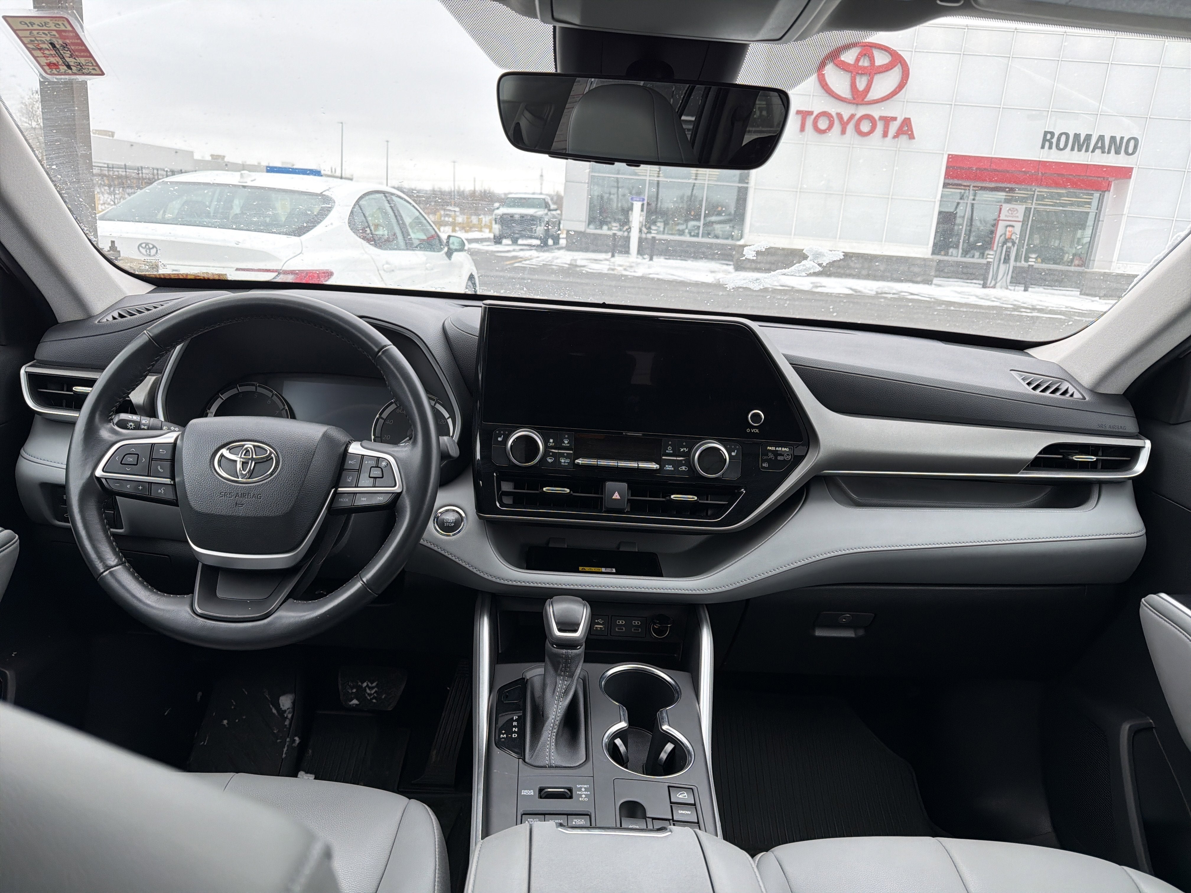 2023 Toyota Highlander XLE