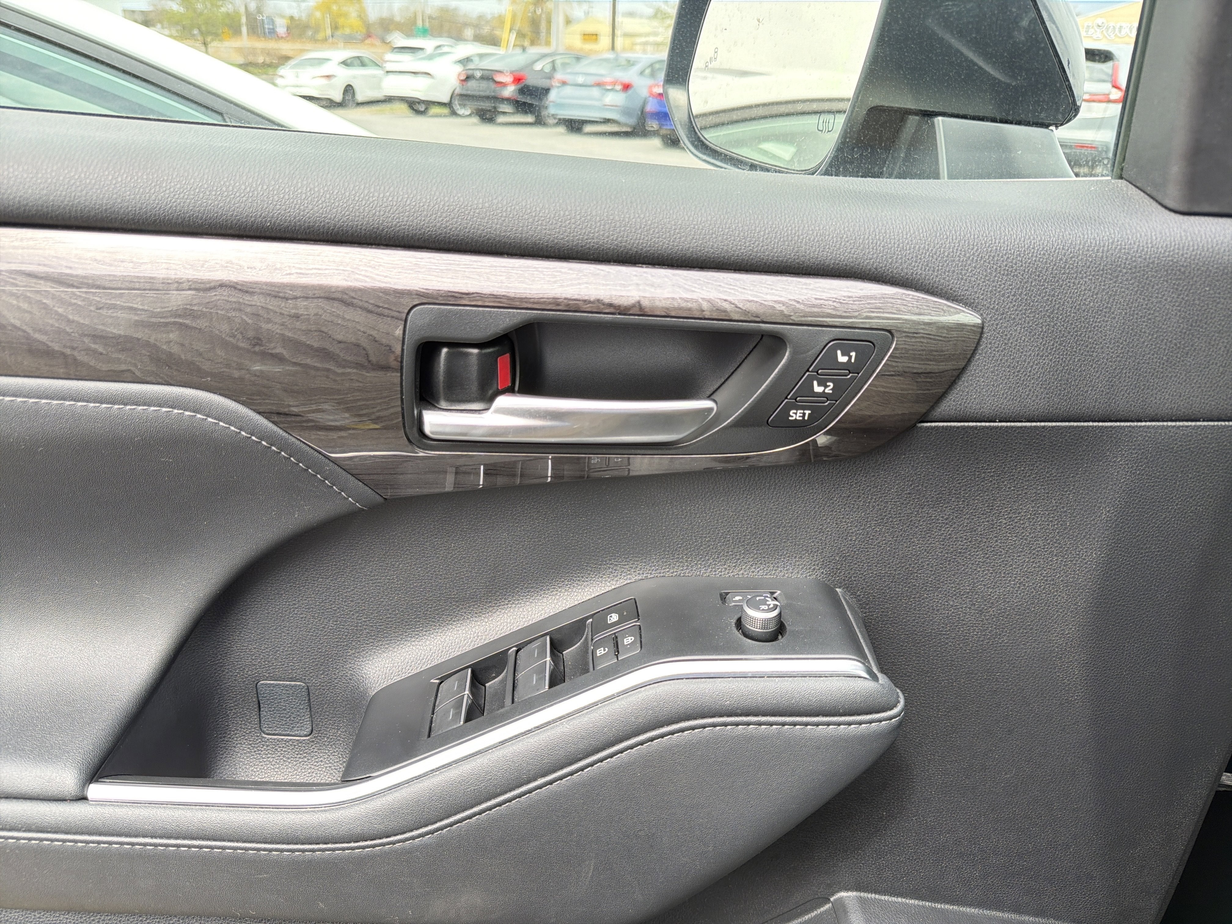 2024 Toyota Highlander Platinum