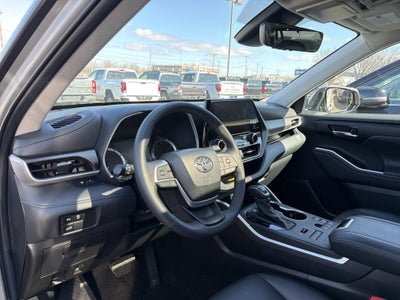 2024 Toyota Highlander XLE
