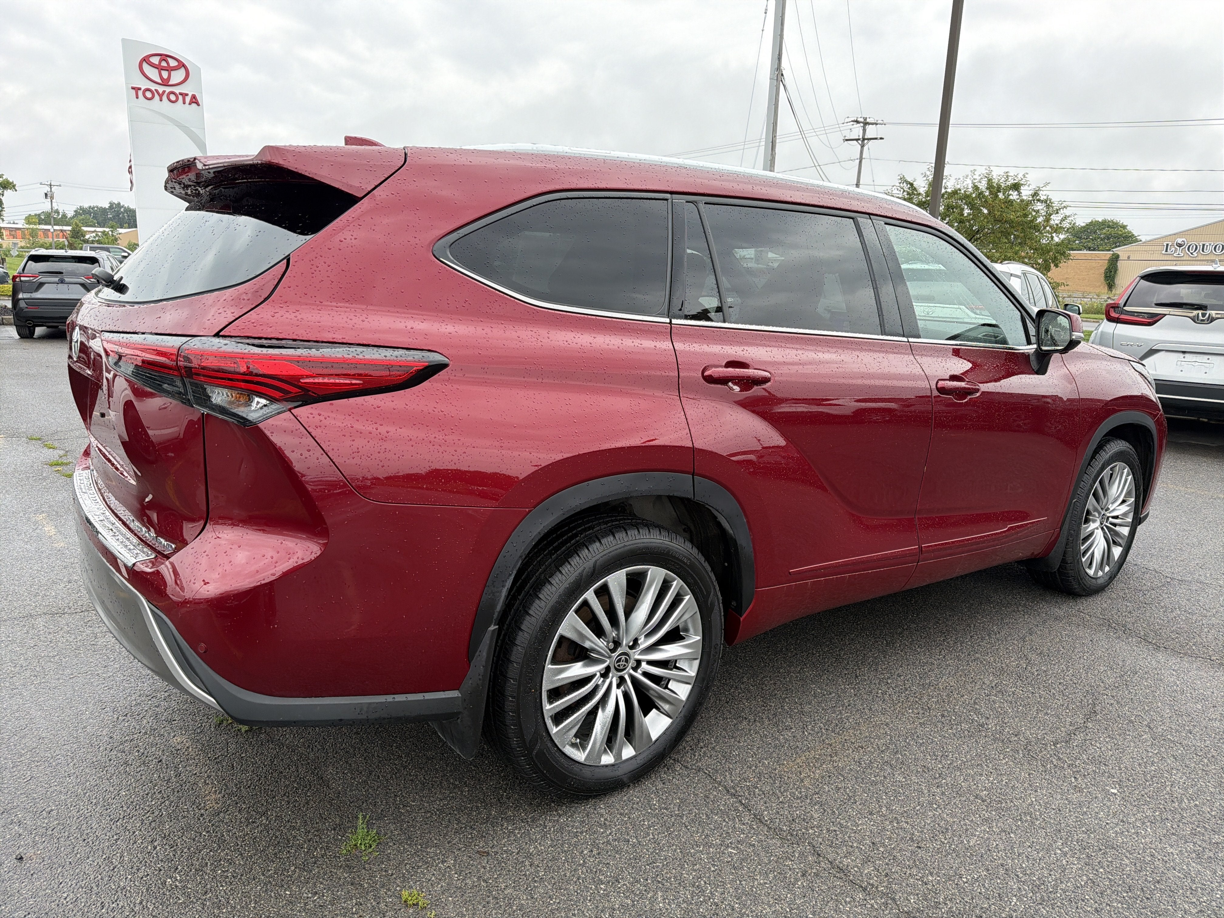 2023 Toyota Highlander Platinum