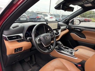 2023 Toyota Highlander Platinum