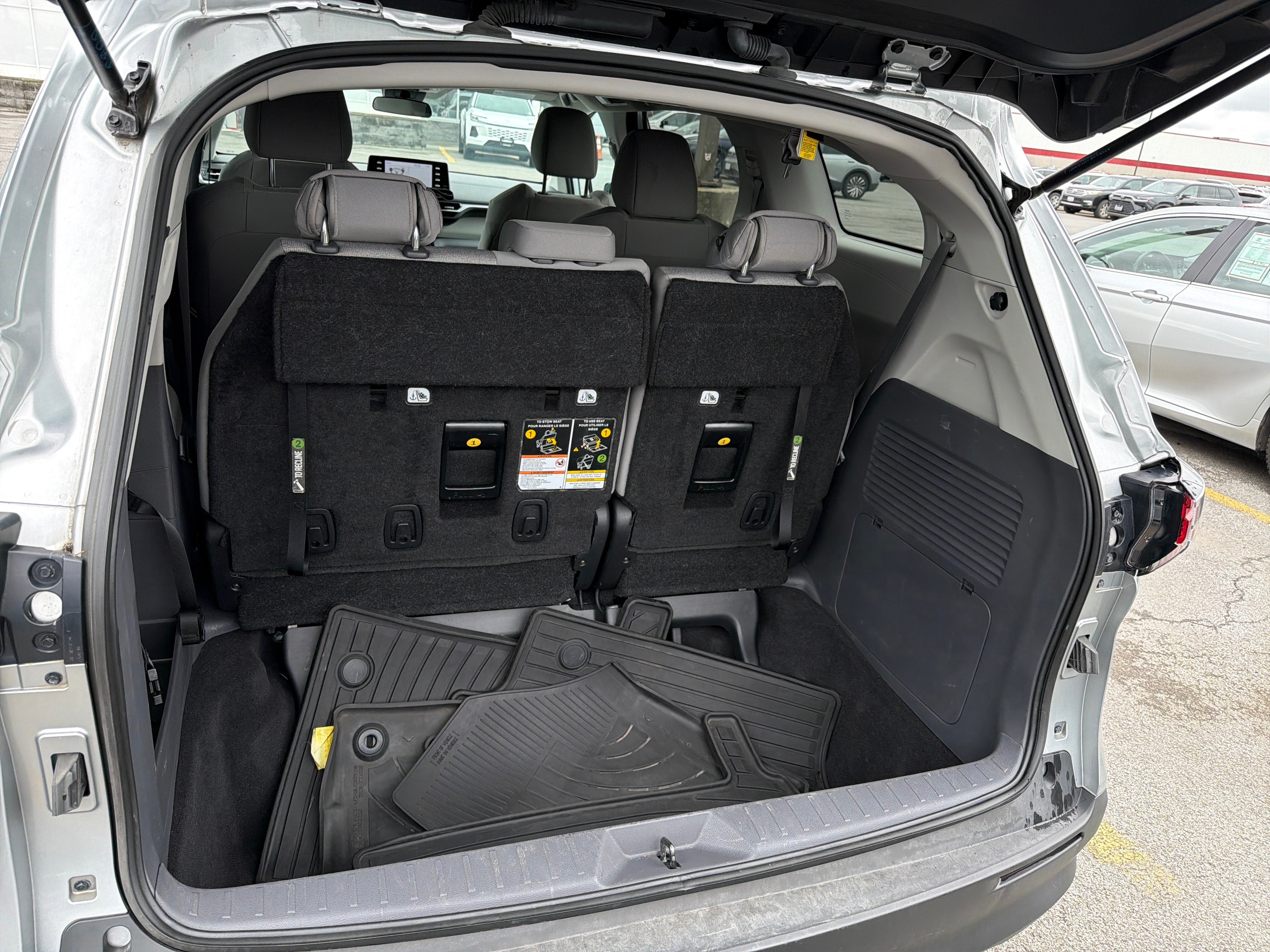 2024 Toyota Sienna LE