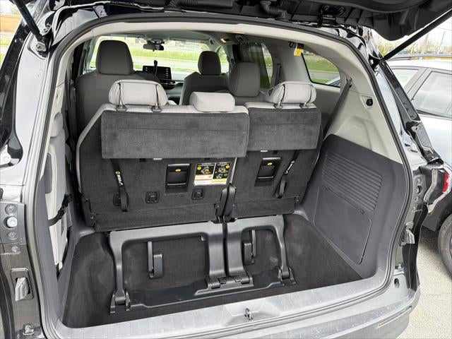 2021 Toyota Sienna LE