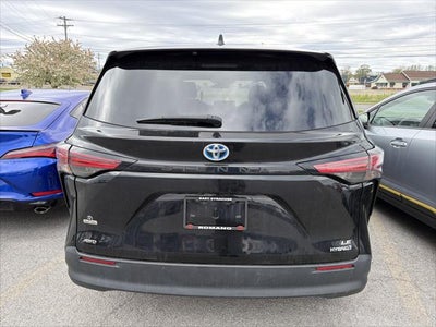 2021 Toyota Sienna LE