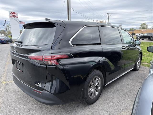 2021 Toyota Sienna LE