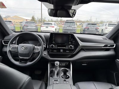 2022 Toyota Highlander XSE