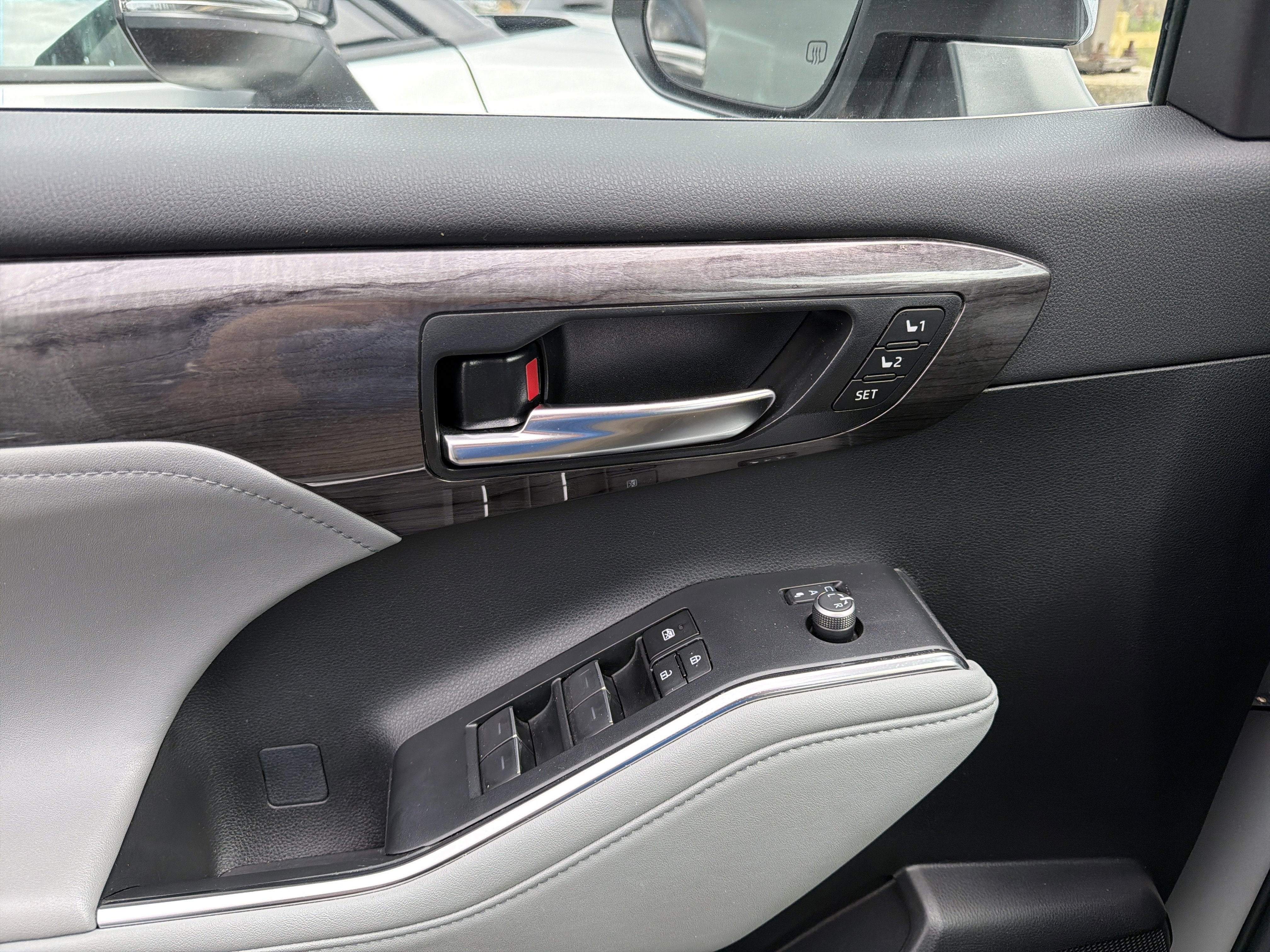 2023 Toyota Highlander Hybrid Limited