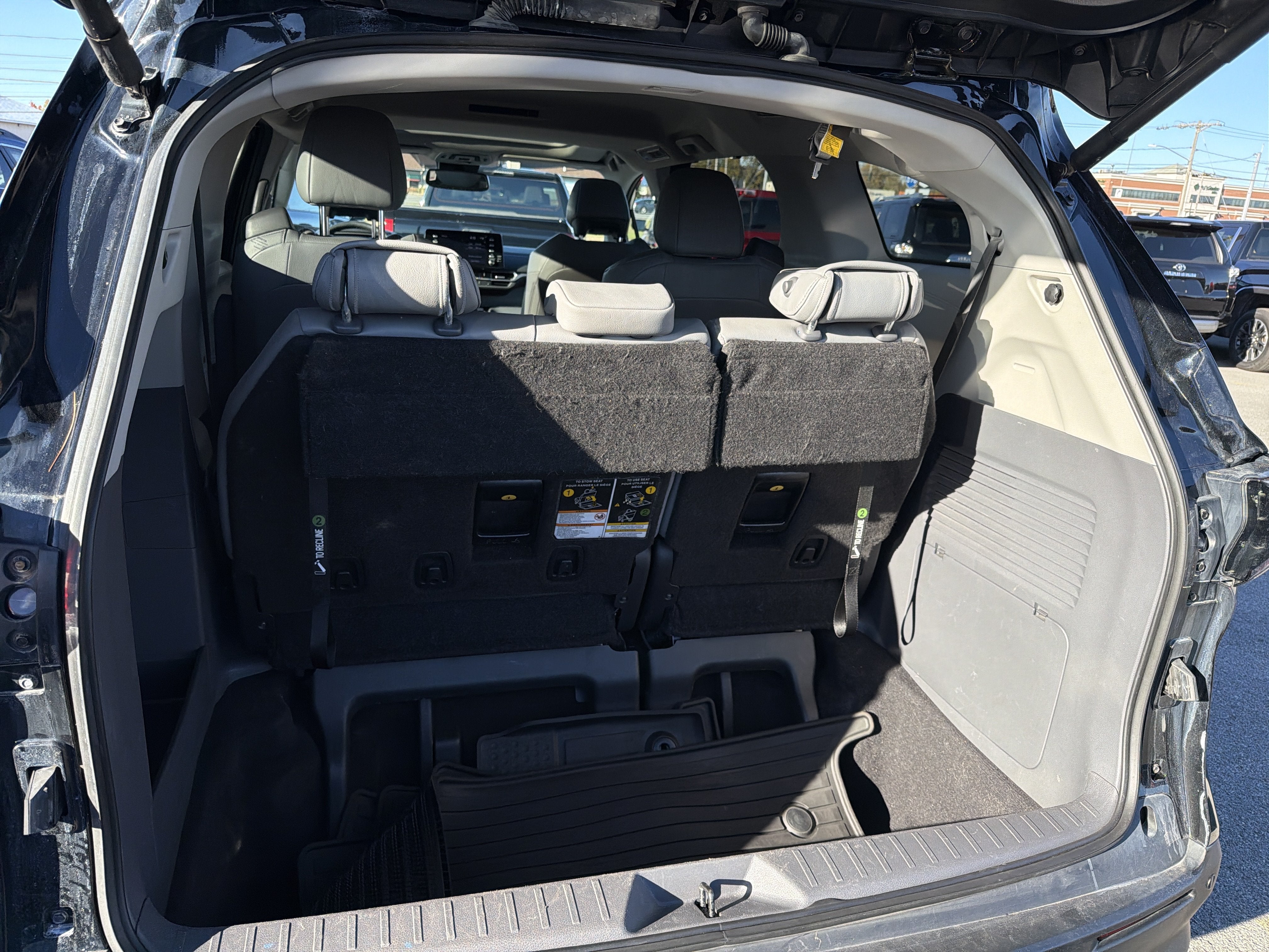 2023 Toyota Sienna XLE