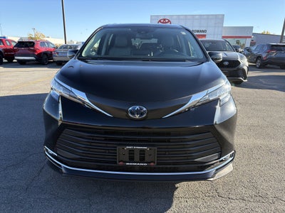 2023 Toyota Sienna XLE