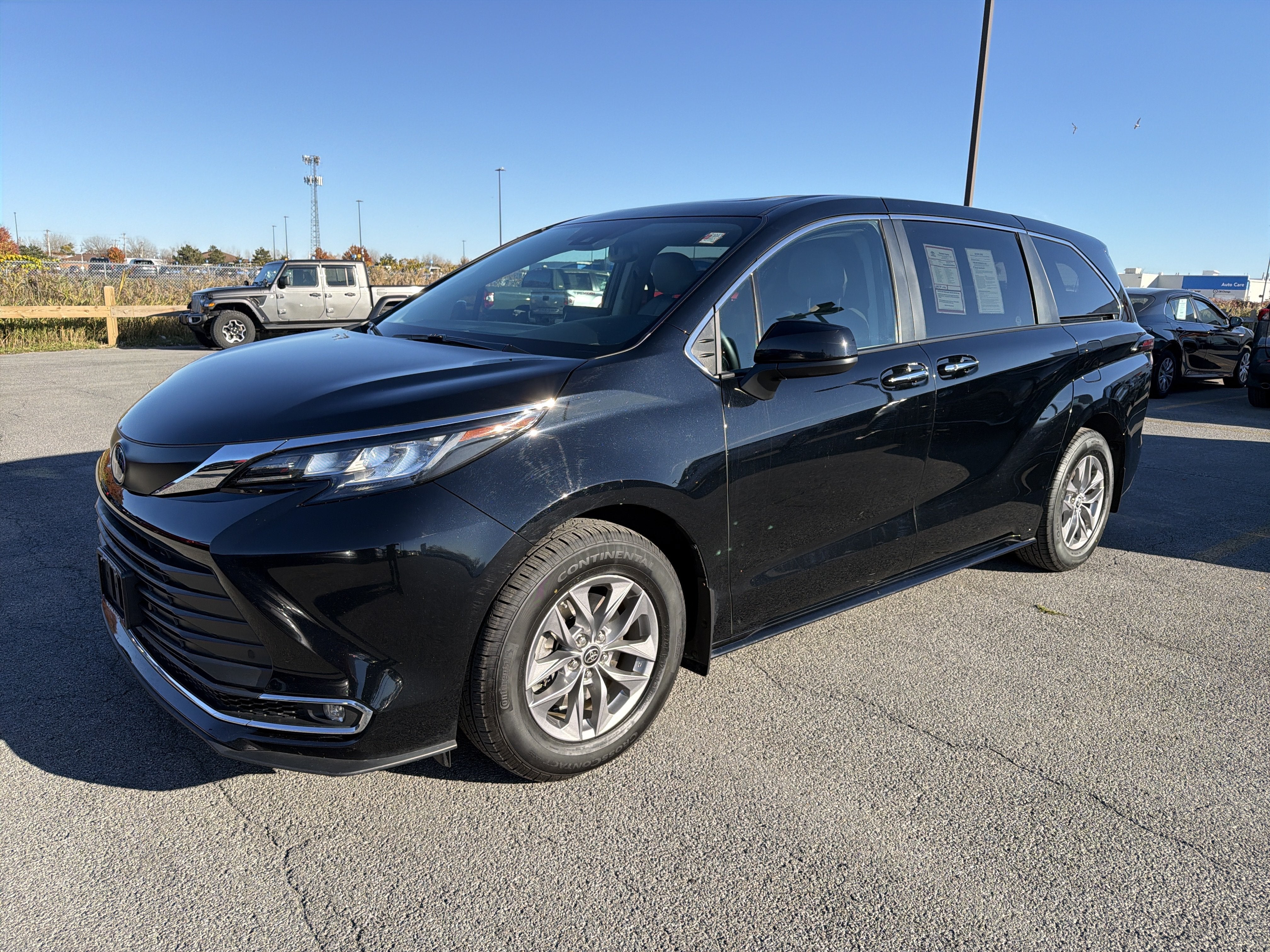 2023 Toyota Sienna XLE