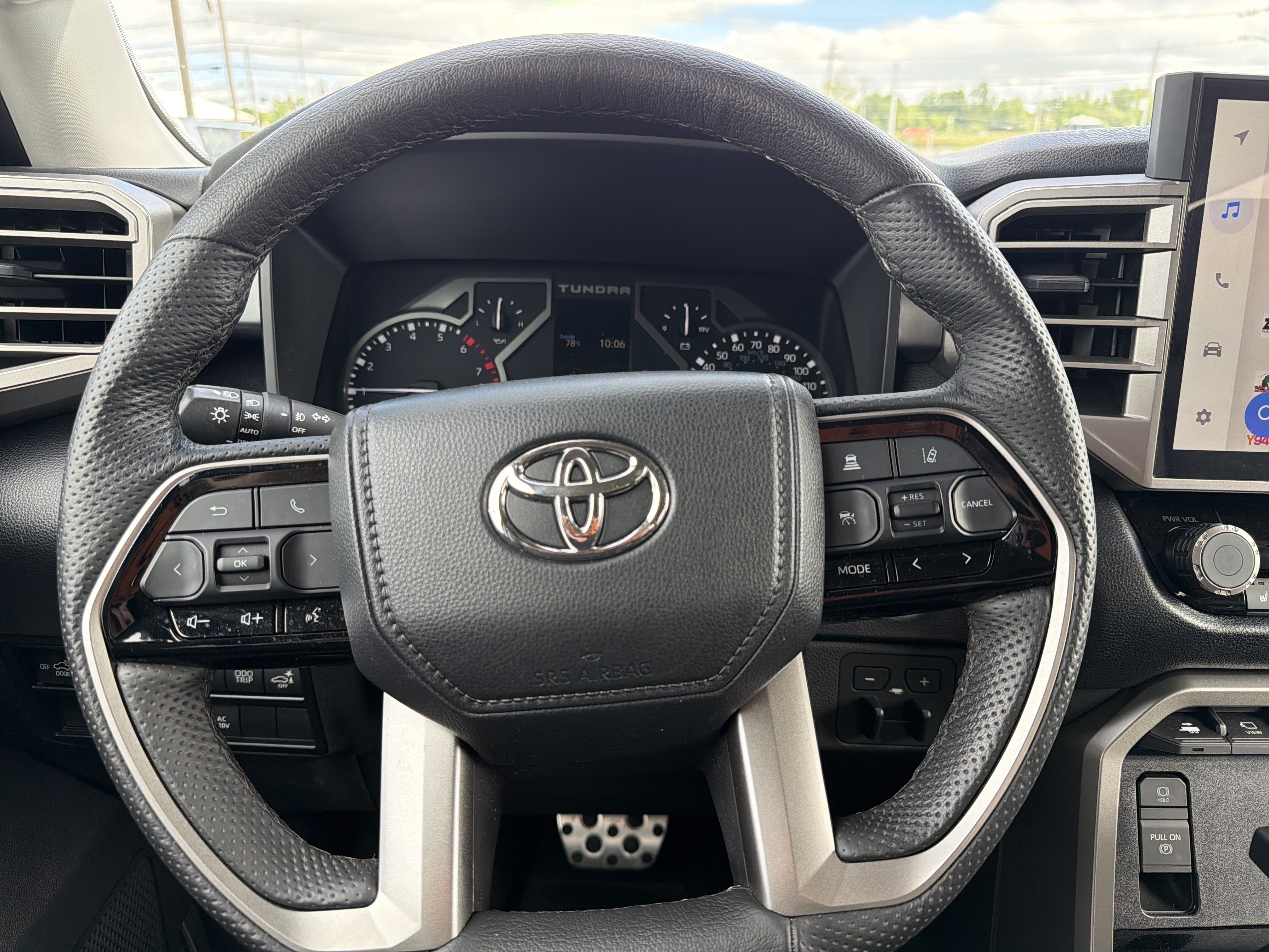 2023 Toyota Tundra 4WD SR5