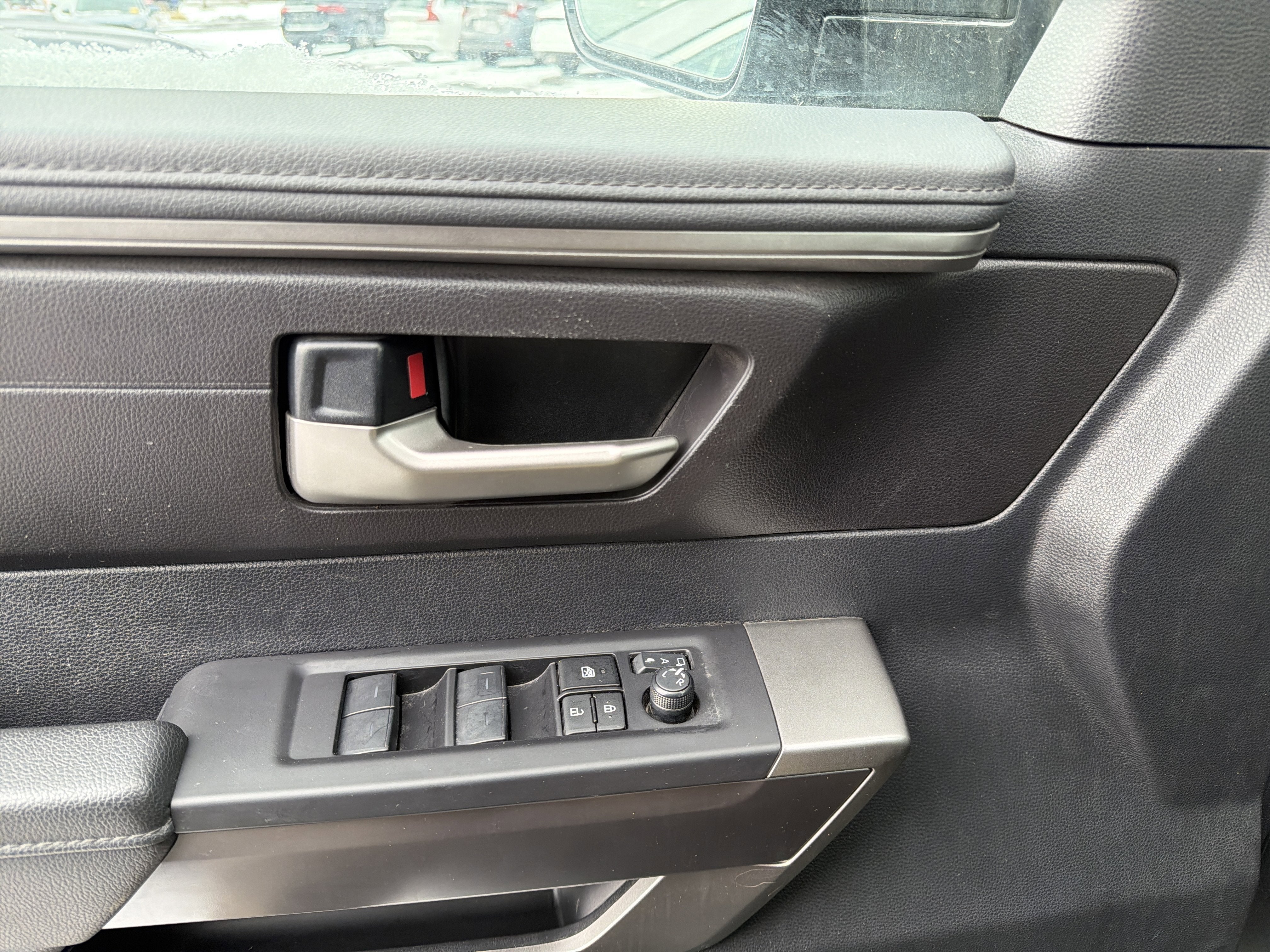 2023 Toyota Tundra 4WD SR5