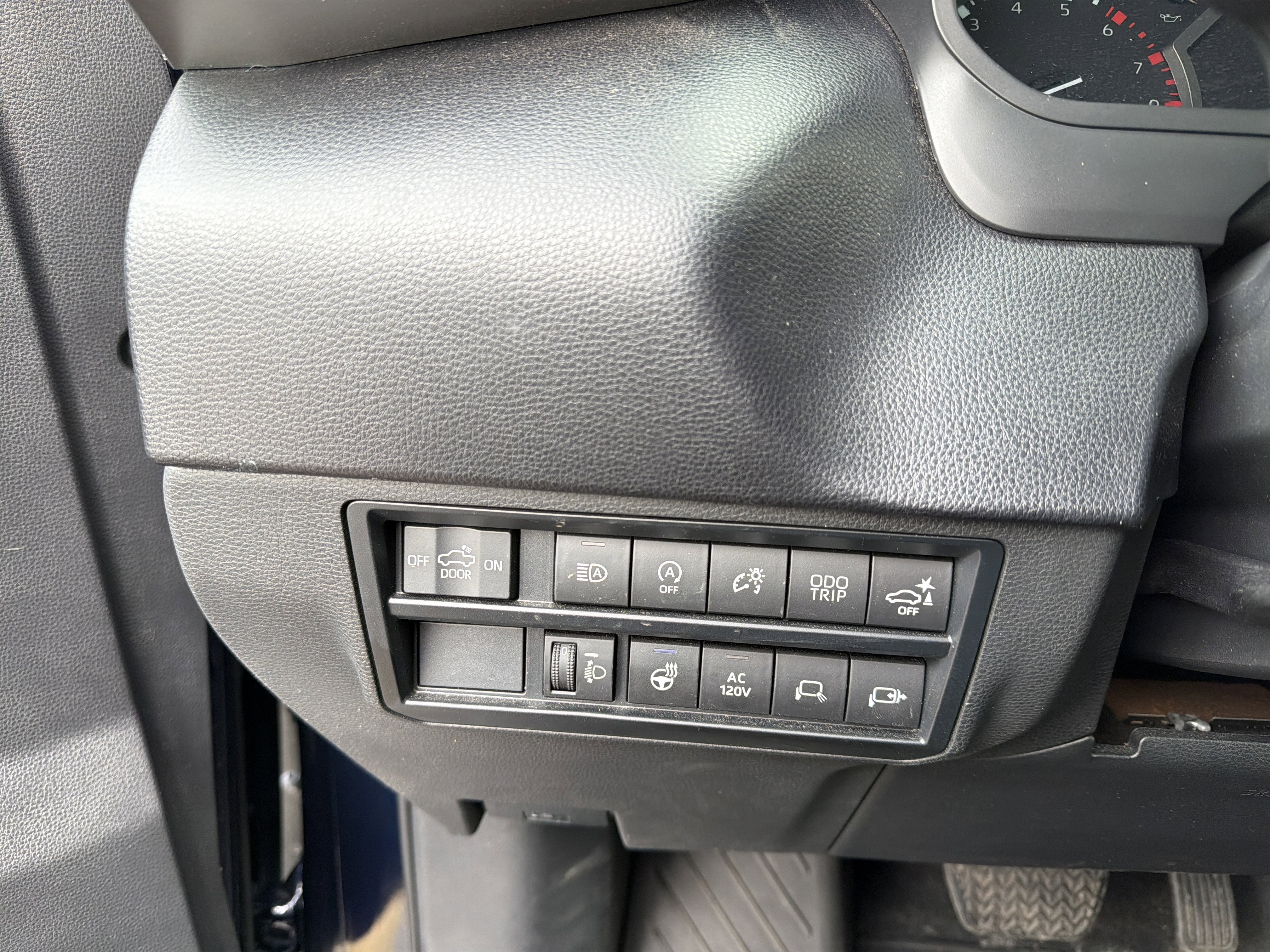 2023 Toyota Tundra 4WD SR5