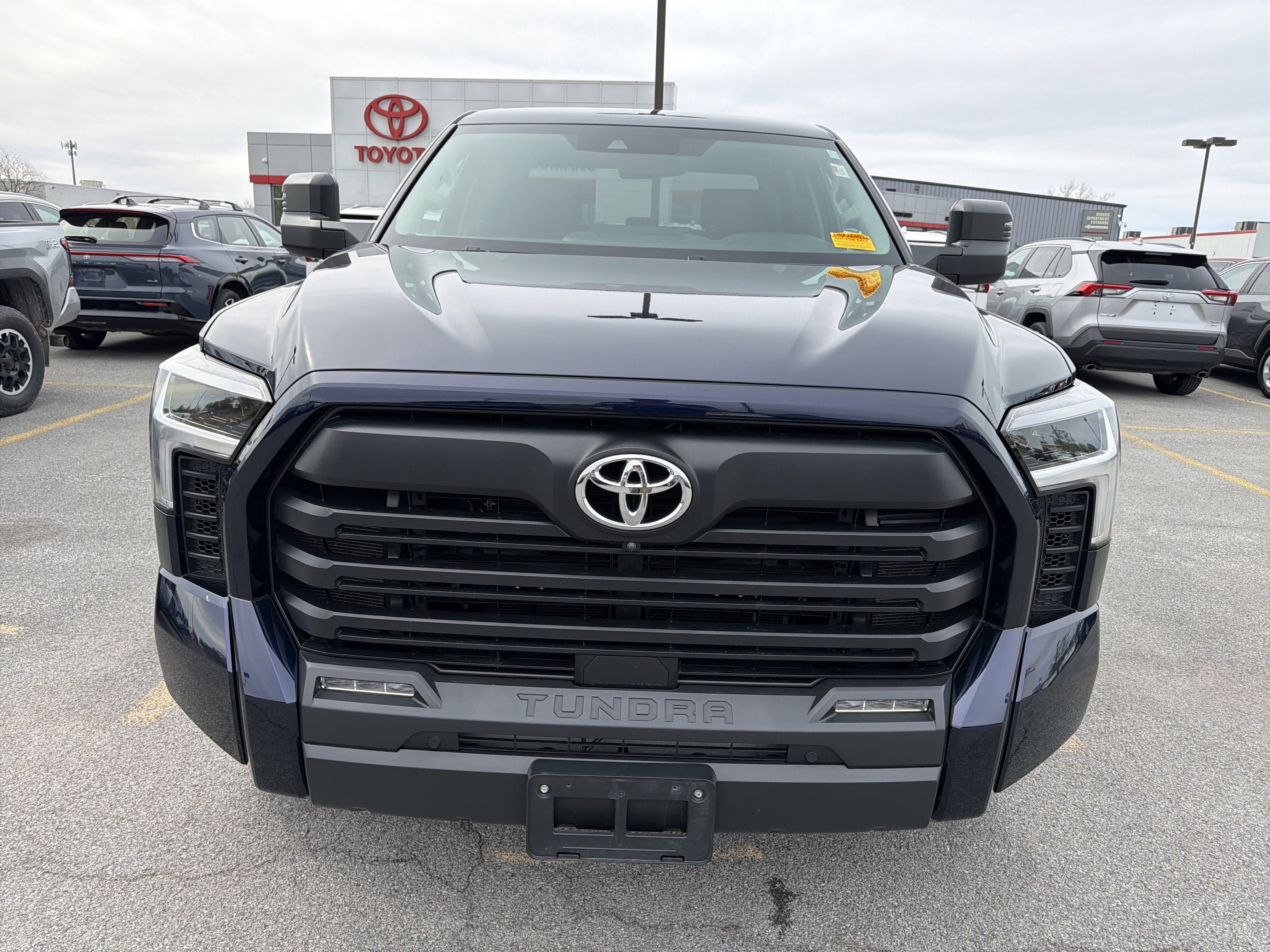 2023 Toyota Tundra 4WD SR5