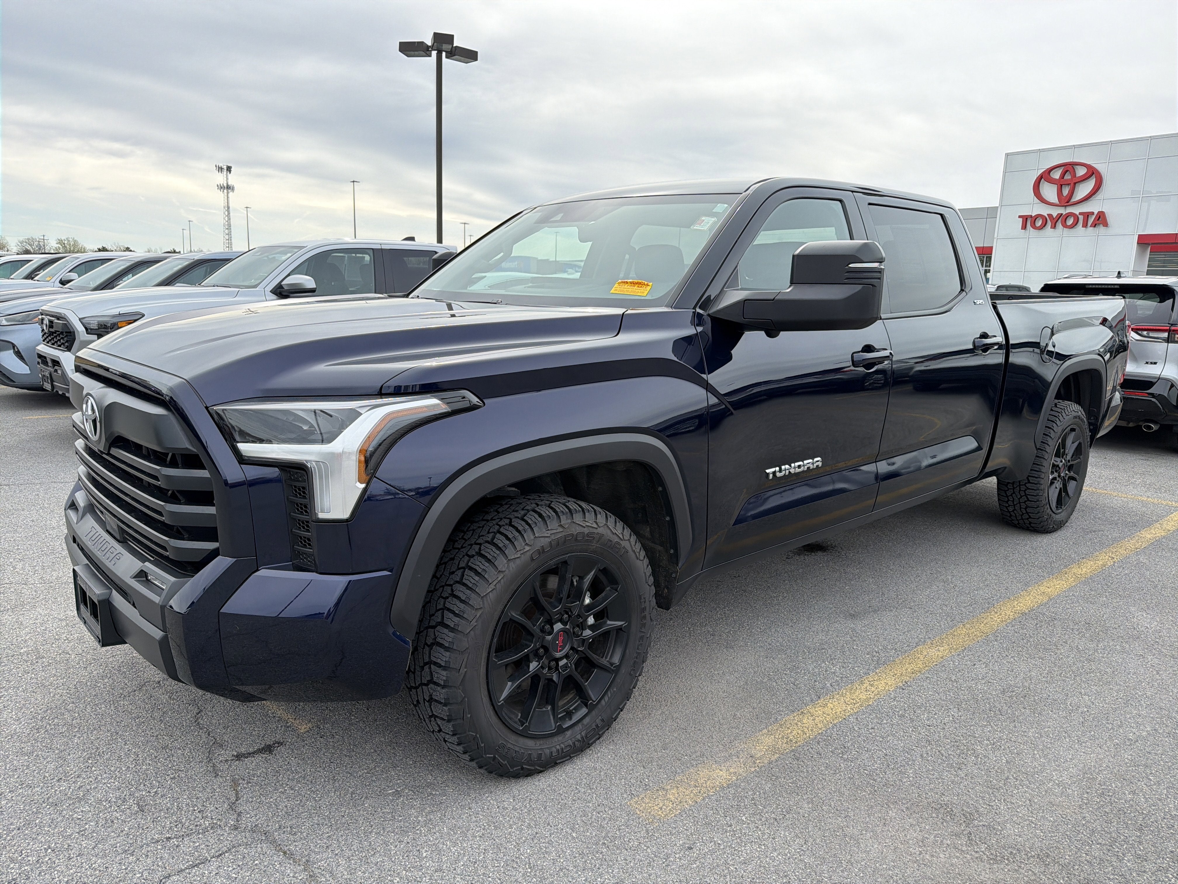 2023 Toyota Tundra 4WD SR5