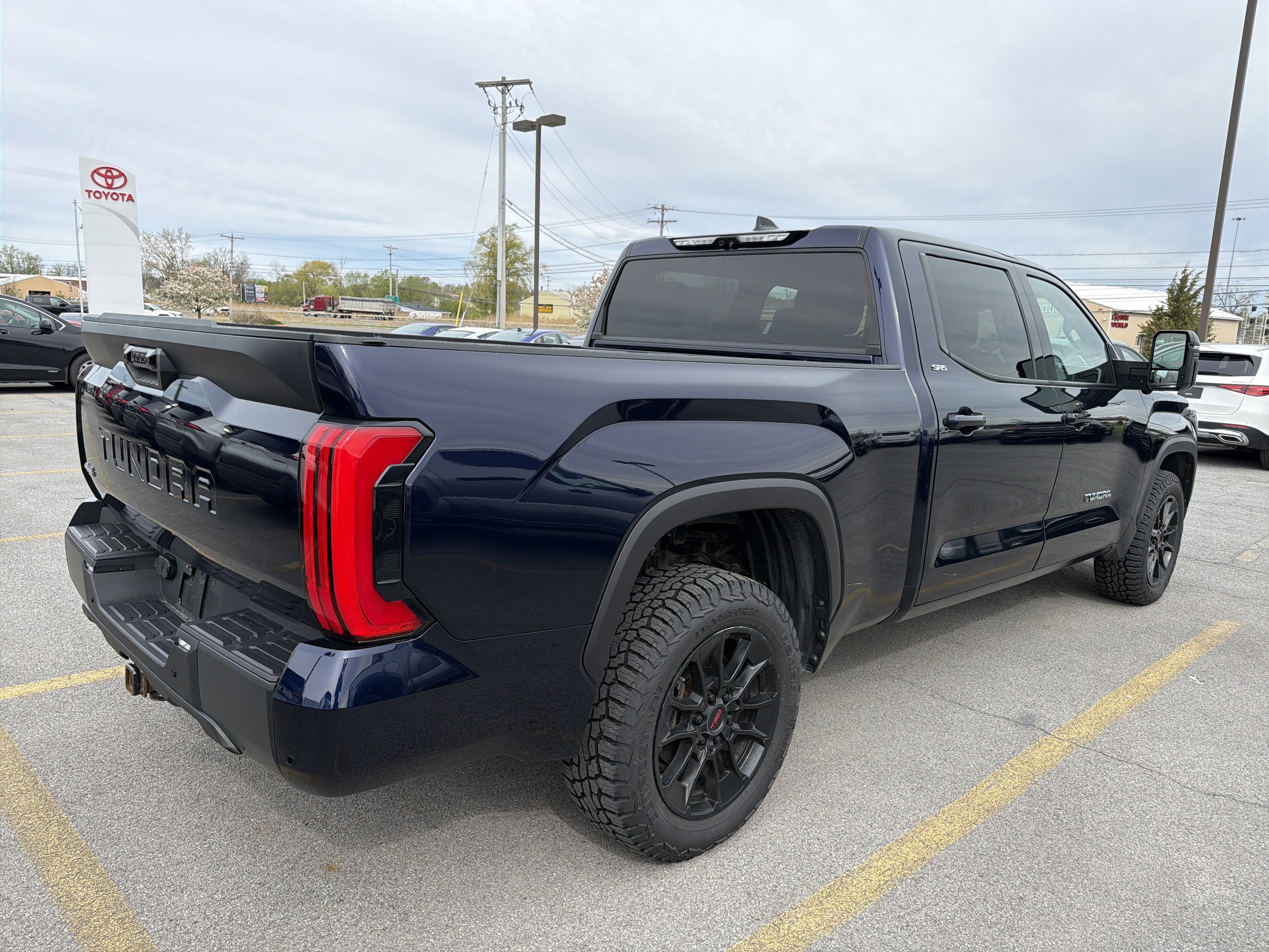2023 Toyota Tundra 4WD SR5