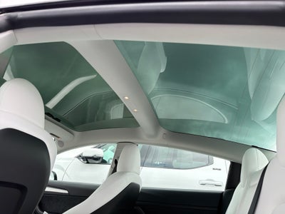 2023 Tesla Model 3 Performance
