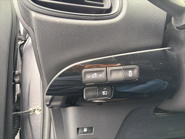 2022 Toyota Prius L Eco