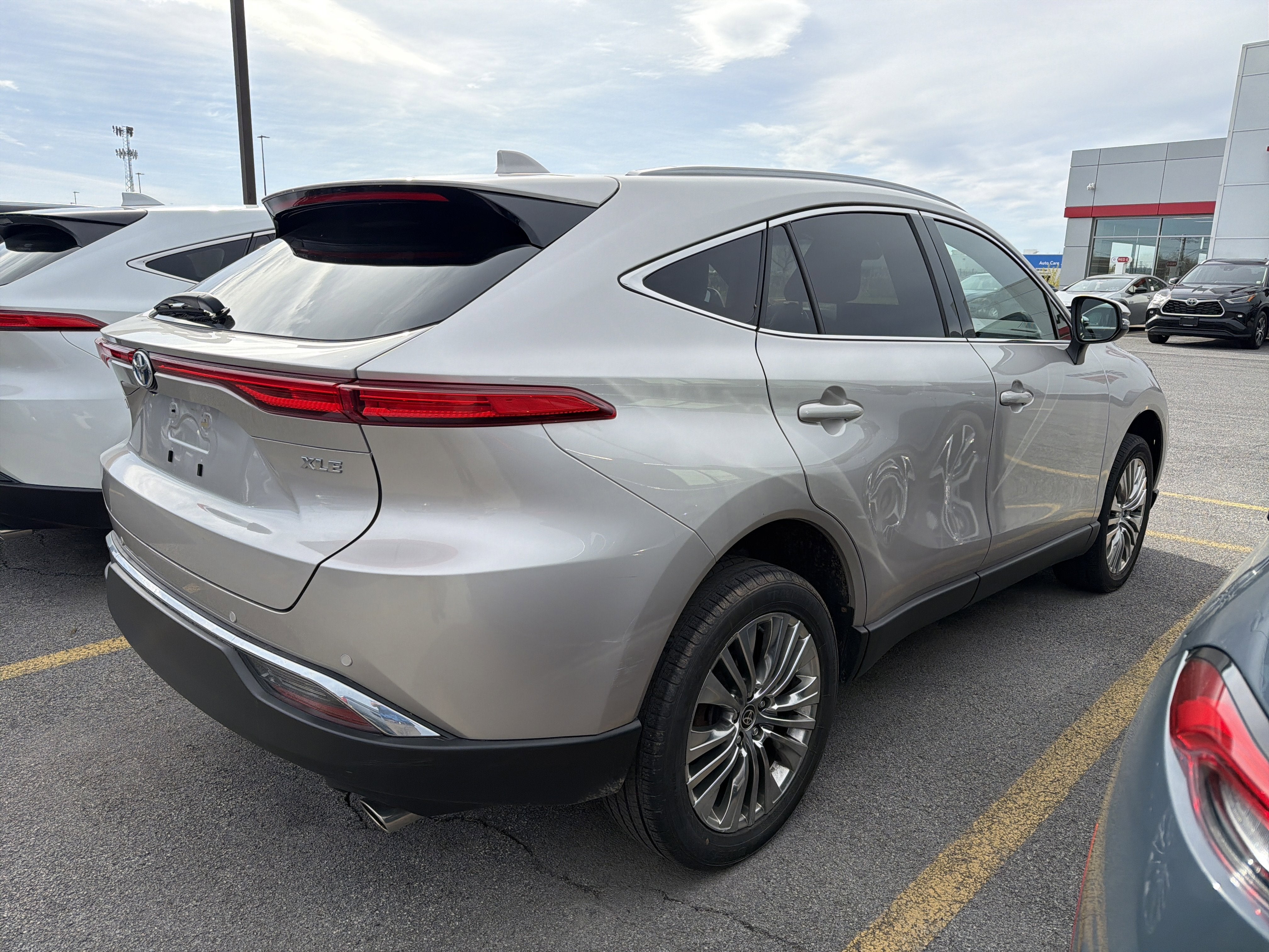 2023 Toyota Venza XLE