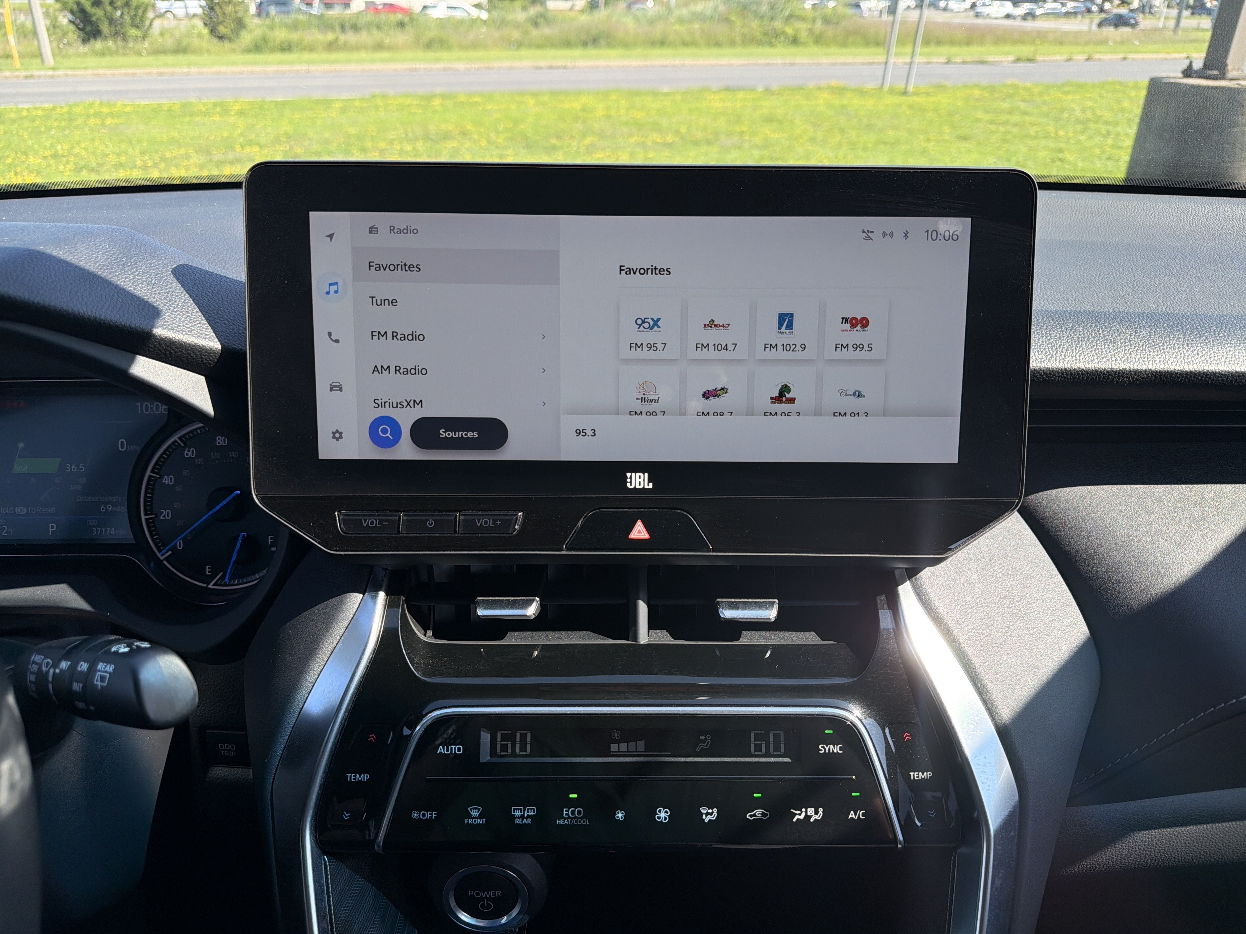 2023 Toyota Venza XLE