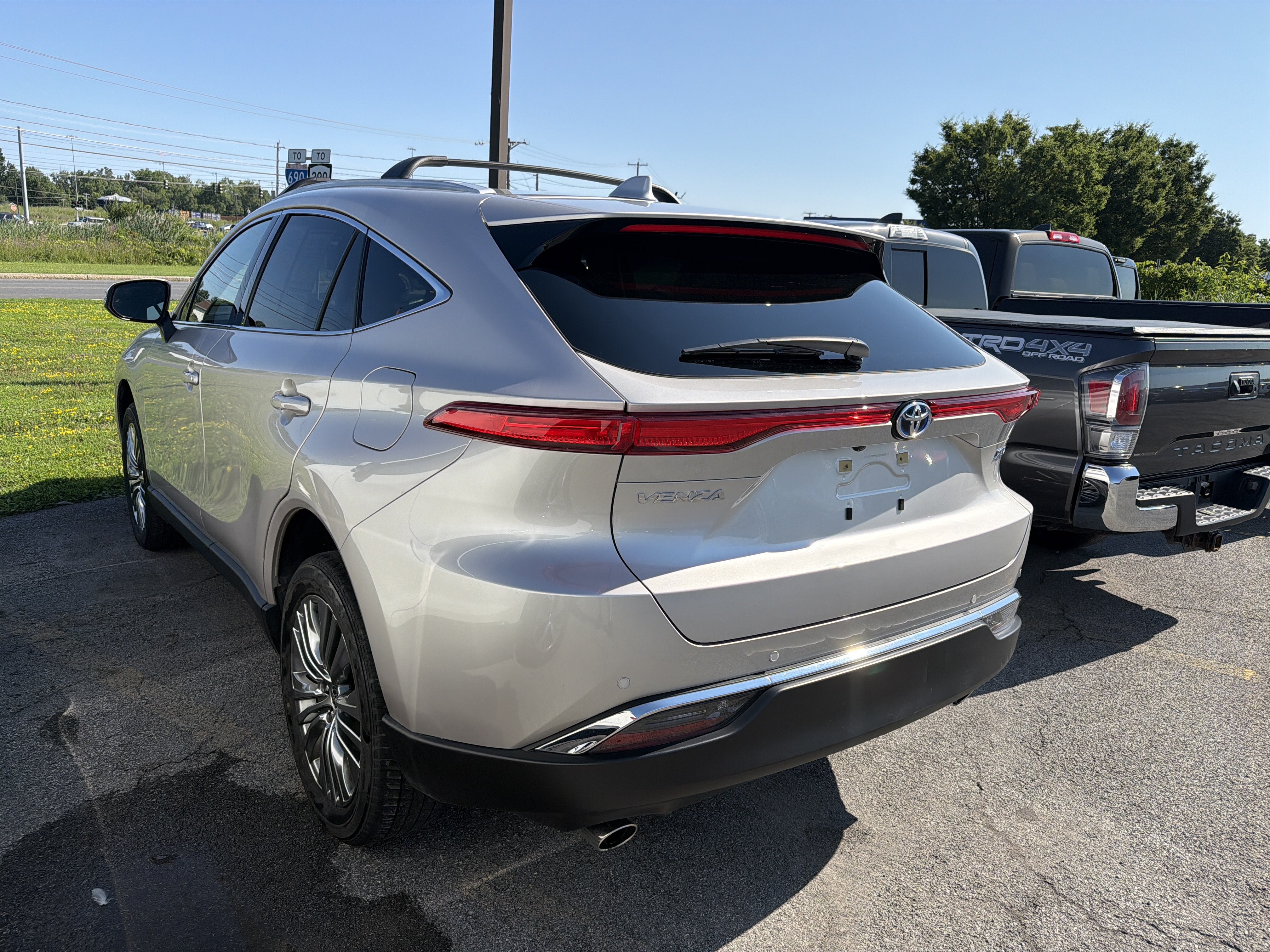 2023 Toyota Venza XLE