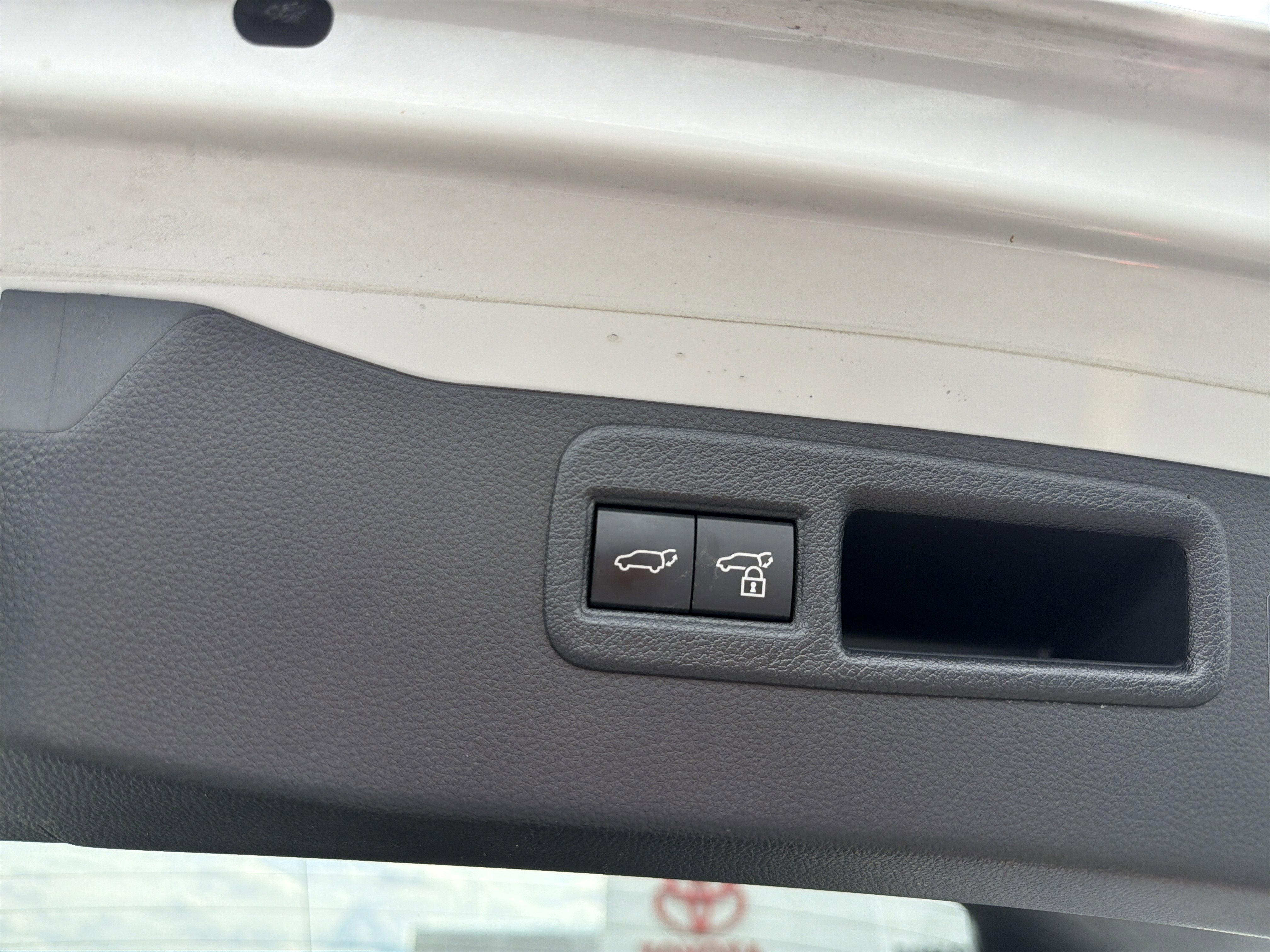 2023 Toyota Venza LE