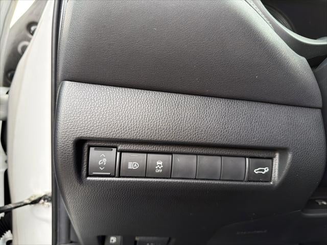 2023 Toyota Venza LE