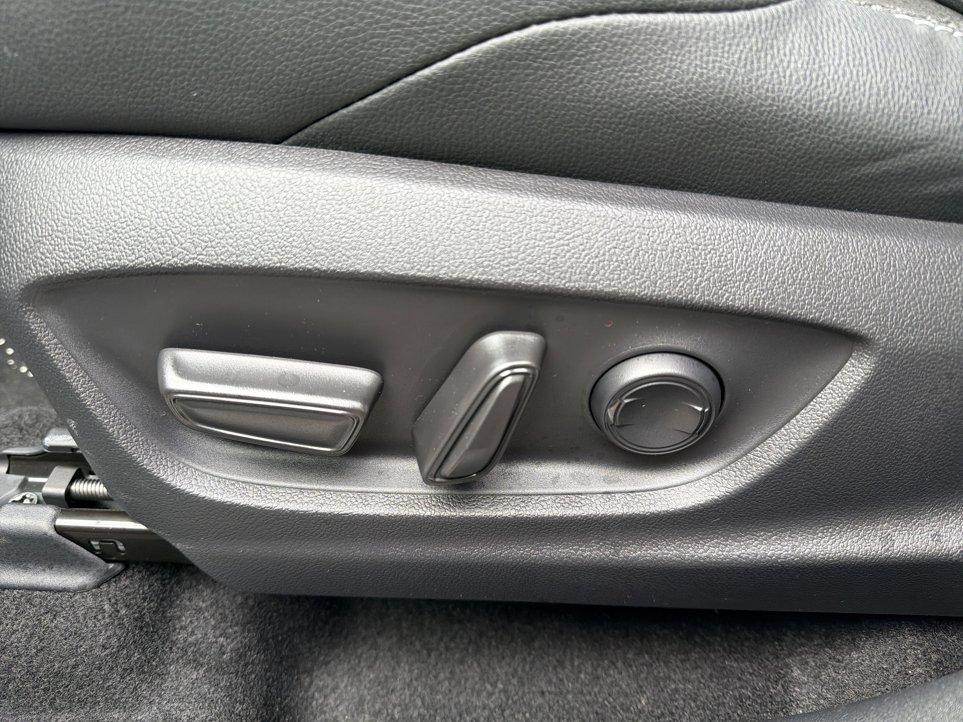 2025 Toyota bZ4X XLE