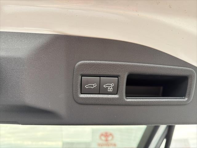 2025 Toyota bZ4X XLE