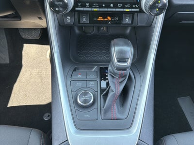 2024 Toyota RAV4 Prime SE