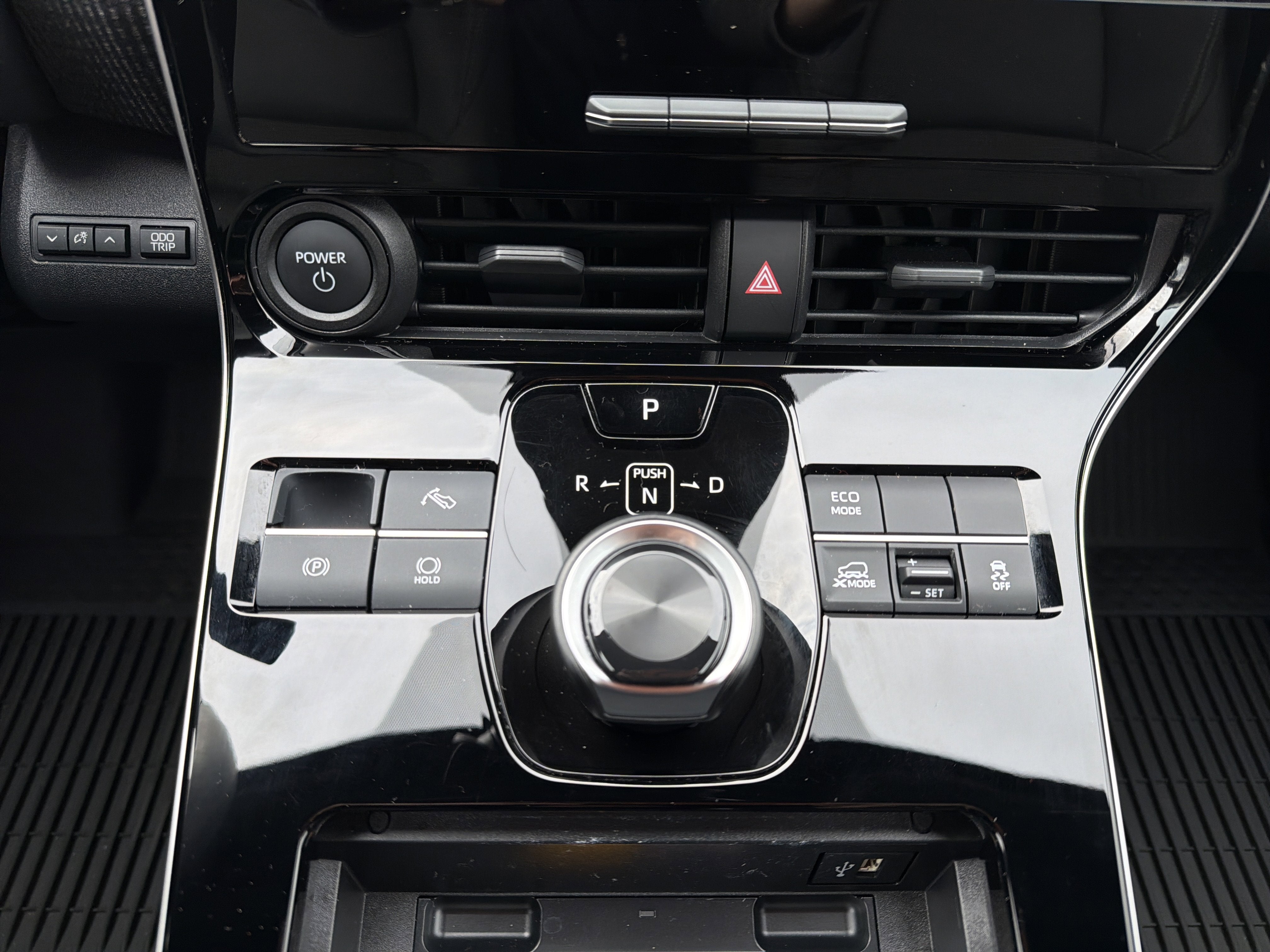 2025 Toyota bZ4X XLE