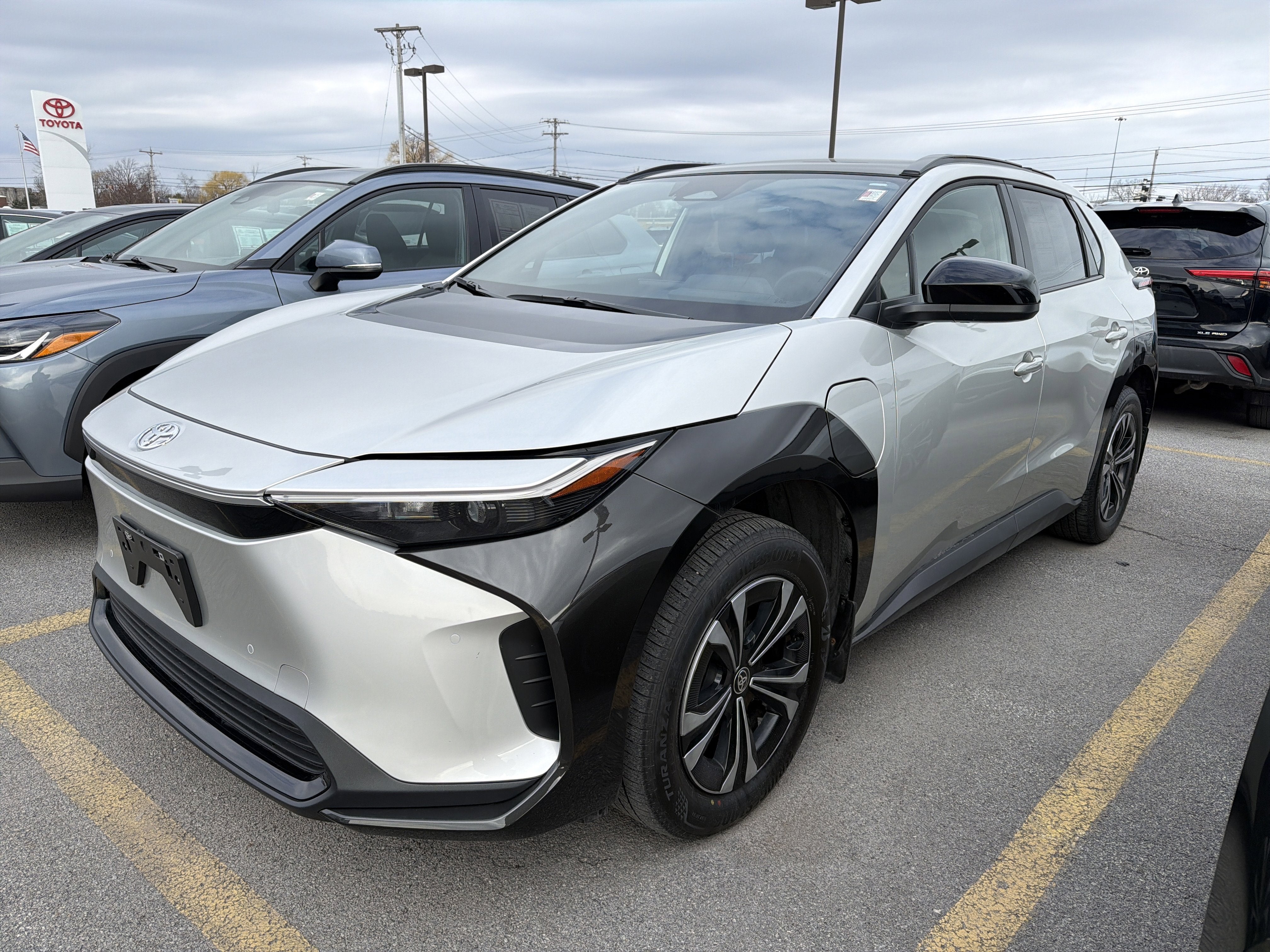 2025 Toyota bZ4X XLE