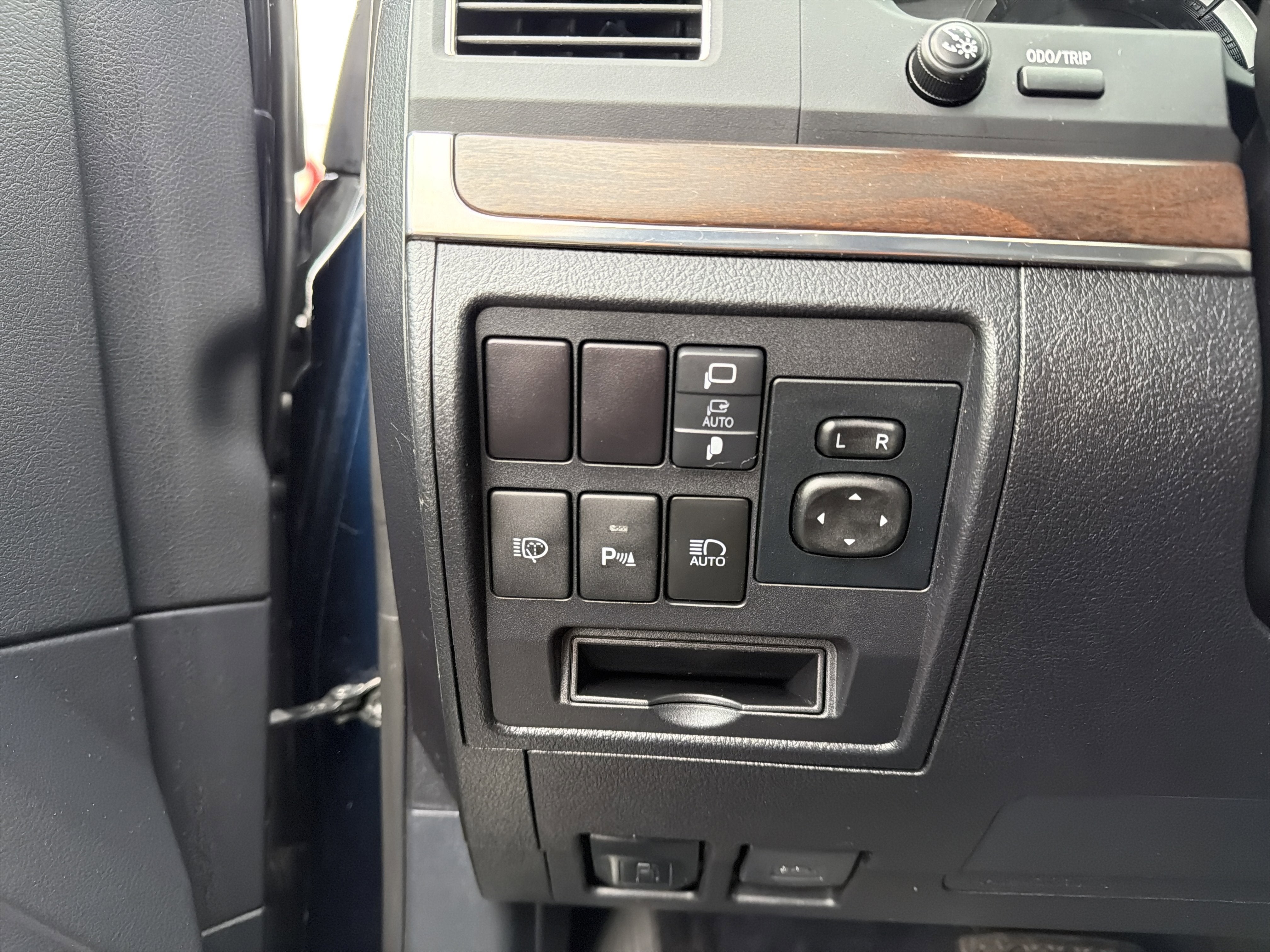 2018 Toyota Land Cruiser 4WD (Natl)