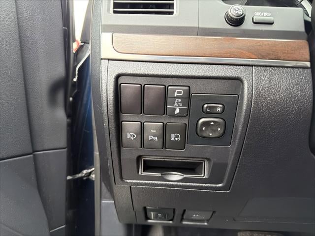 2018 Toyota Land Cruiser 4WD (Natl)