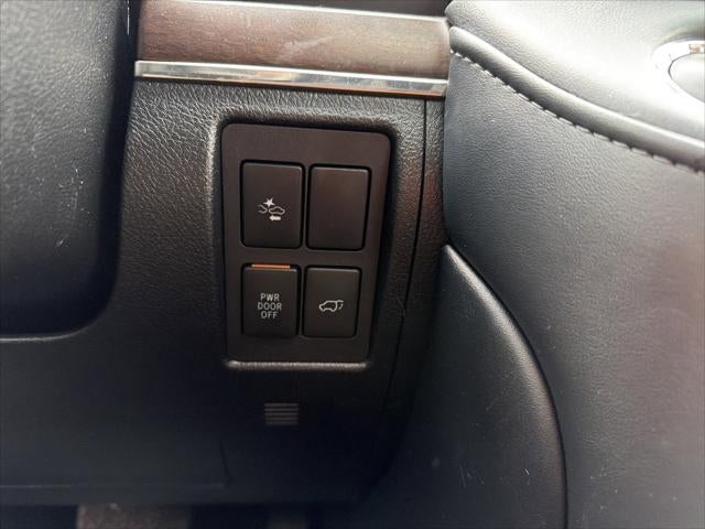 2018 Toyota Land Cruiser 4WD (Natl)