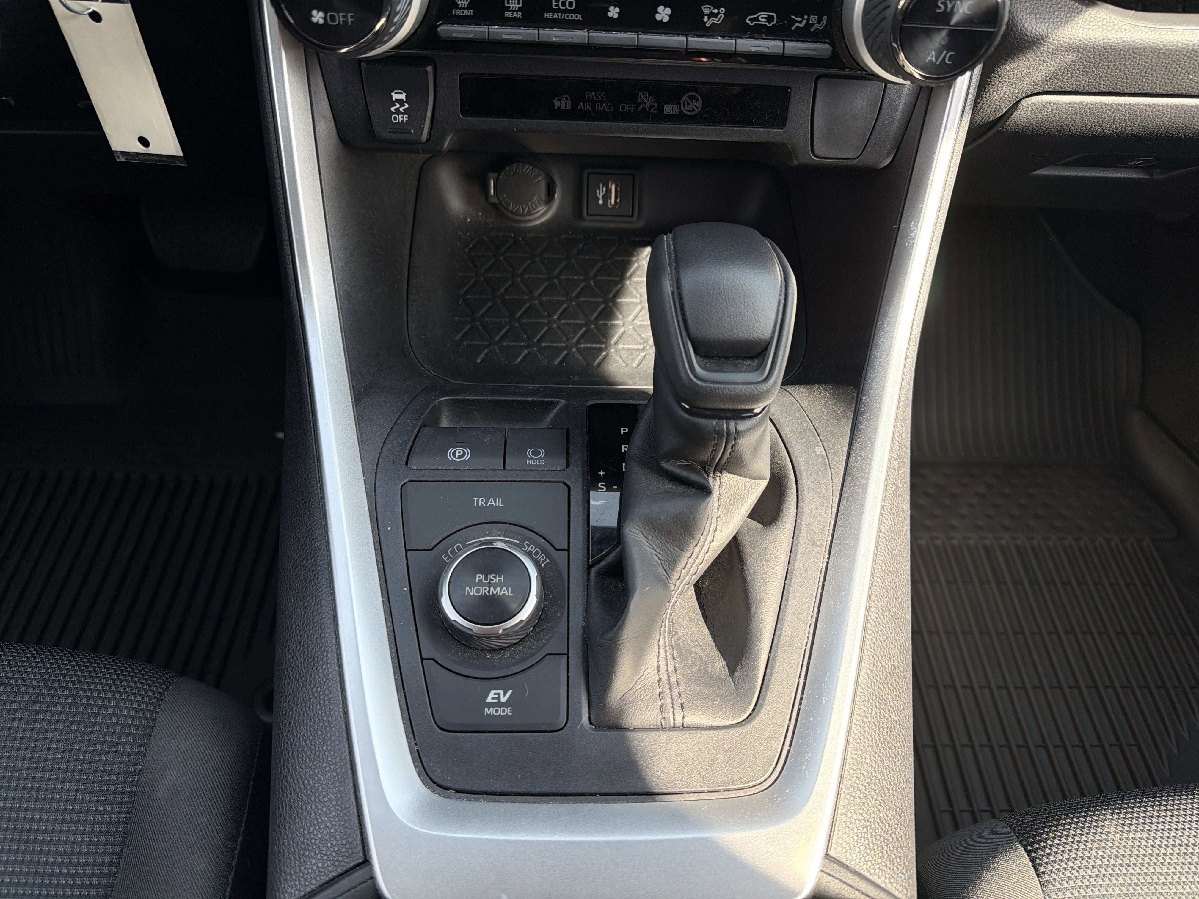 2023 Toyota RAV4 Hybrid LE