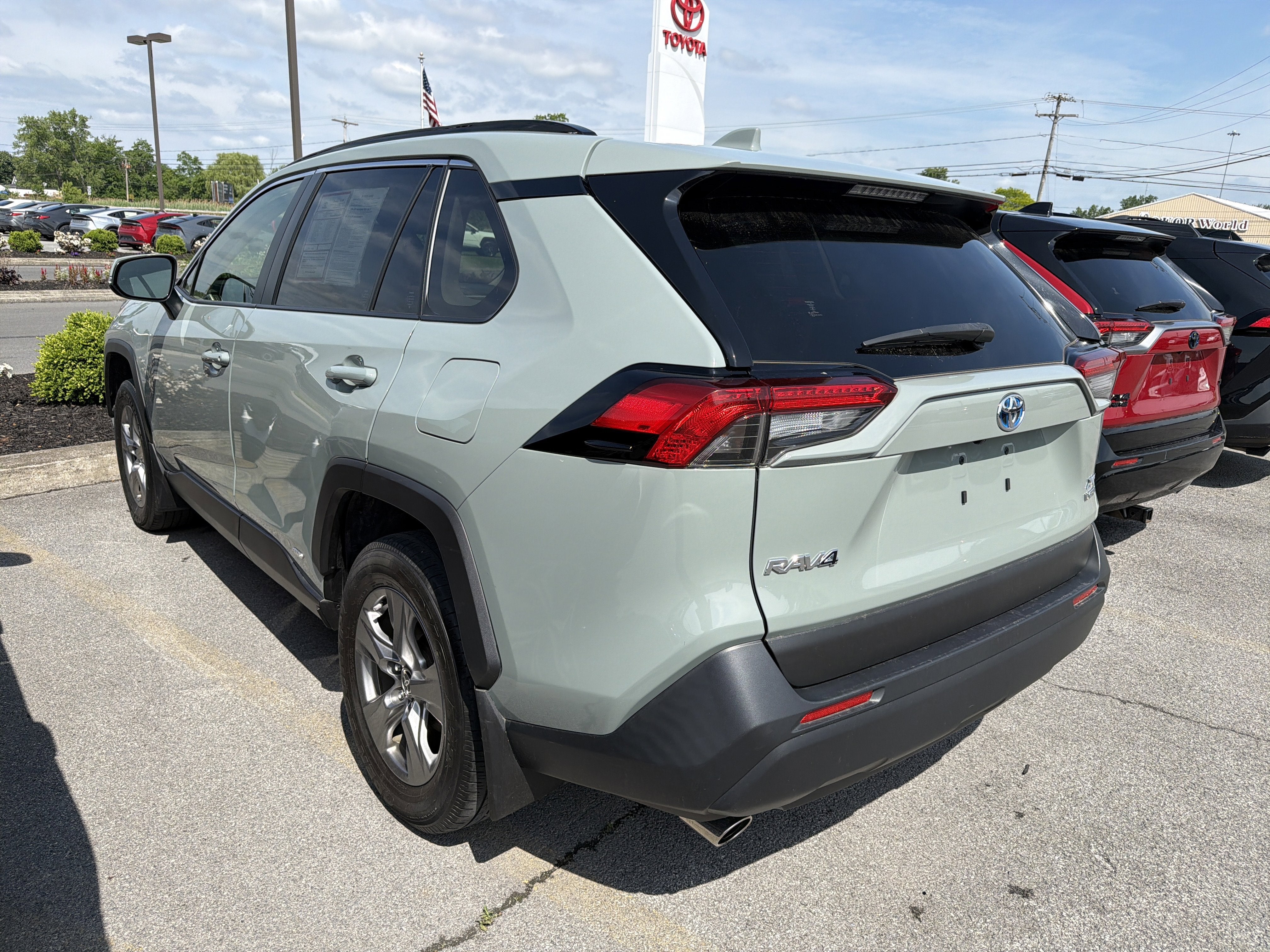 2023 Toyota RAV4 Hybrid XLE