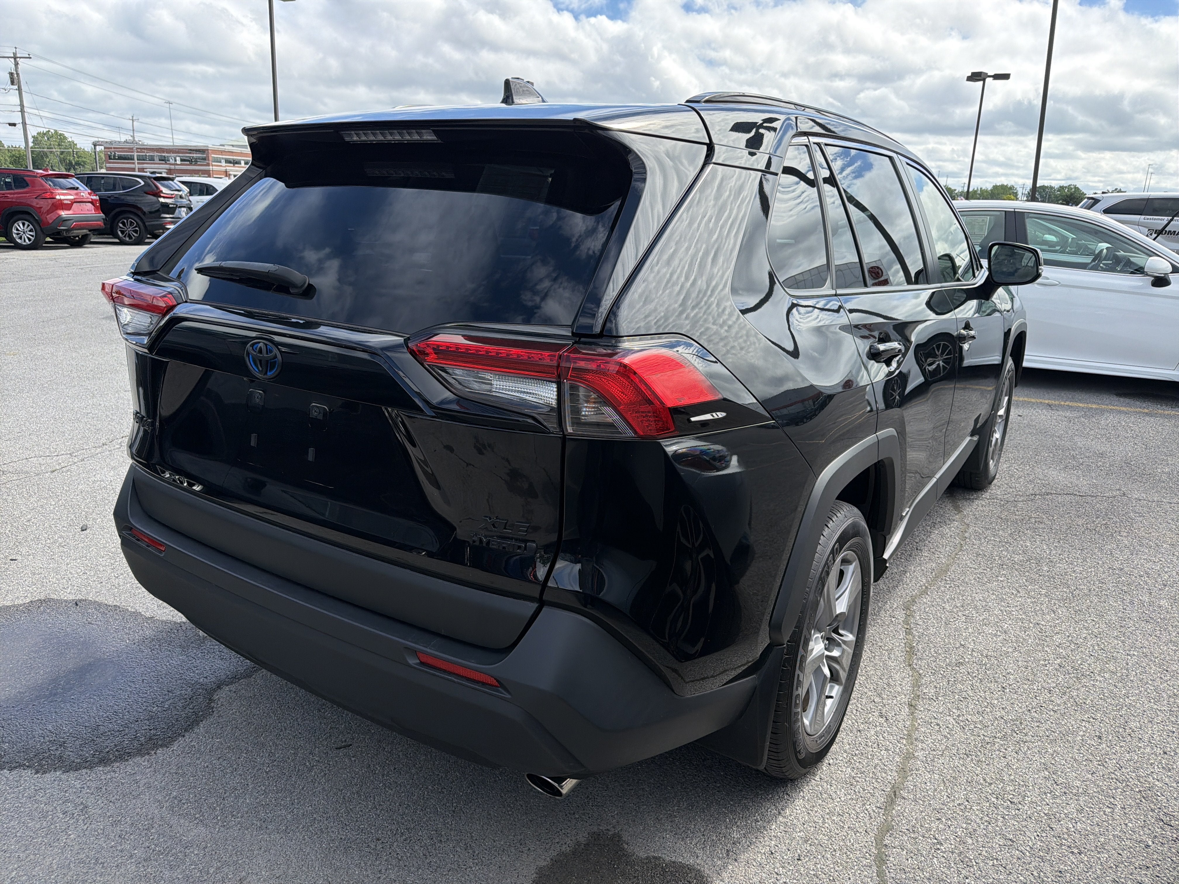 2023 Toyota RAV4 Hybrid XLE