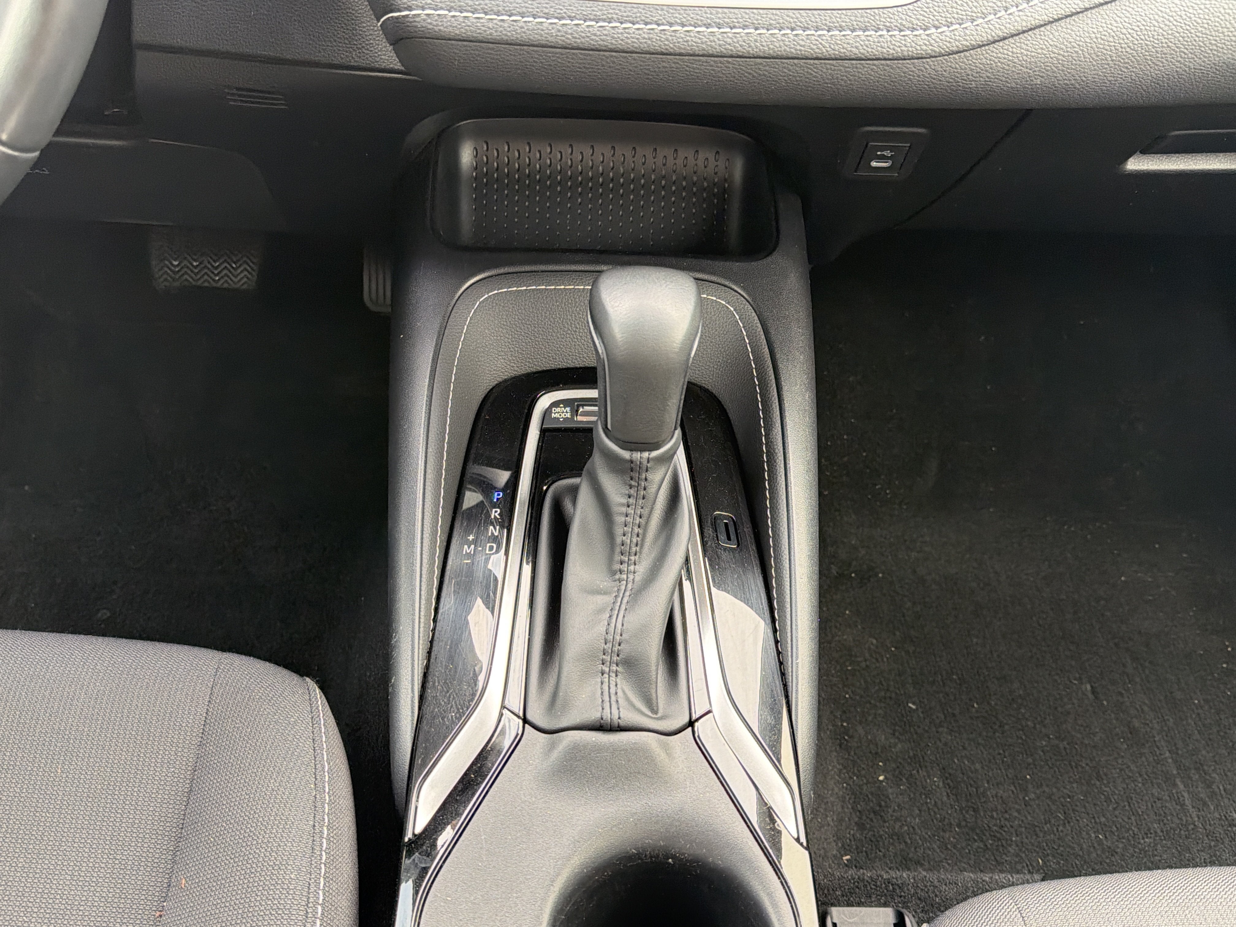2024 Toyota Corolla Hatchback SE
