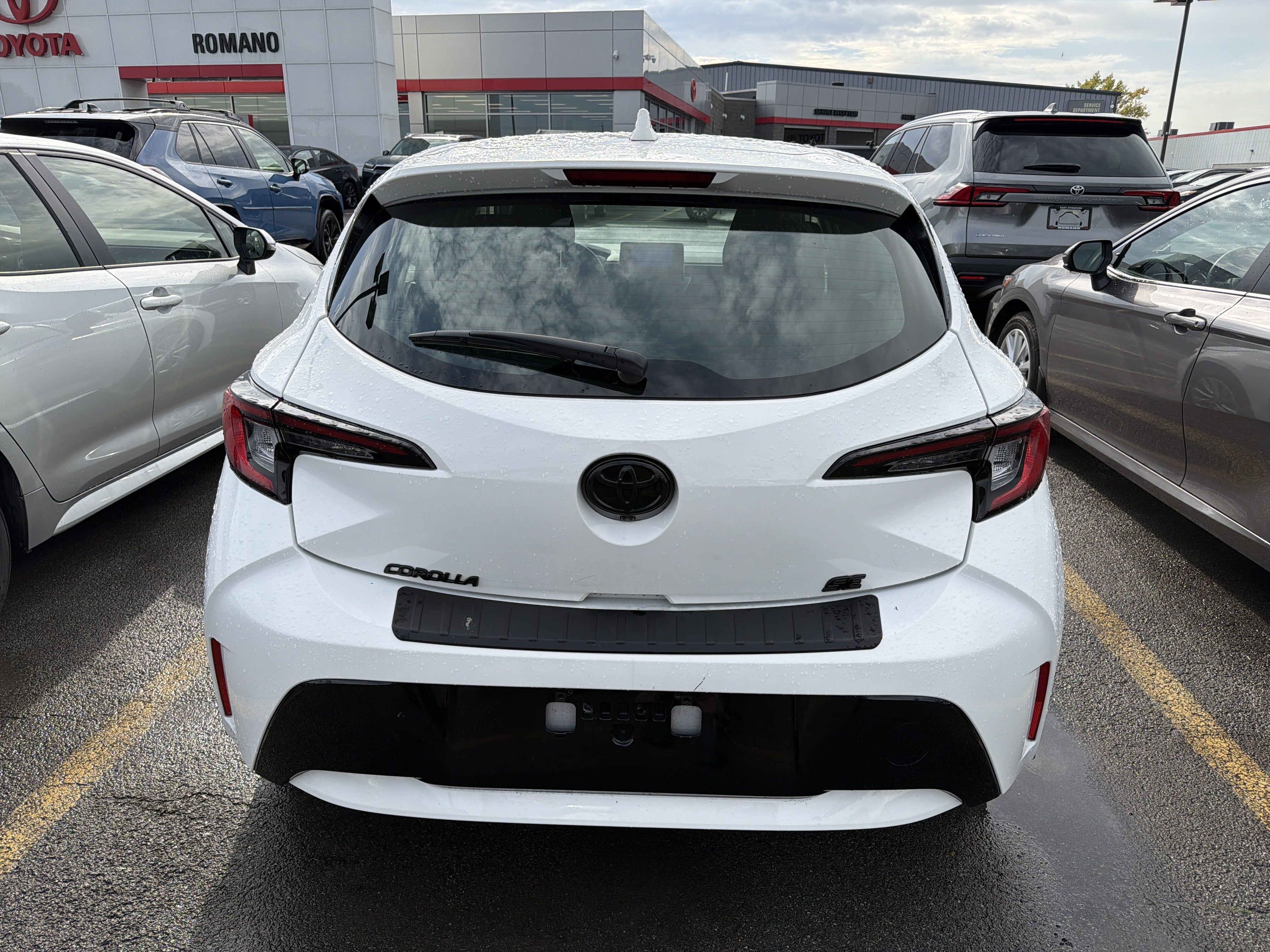 2024 Toyota Corolla Hatchback SE