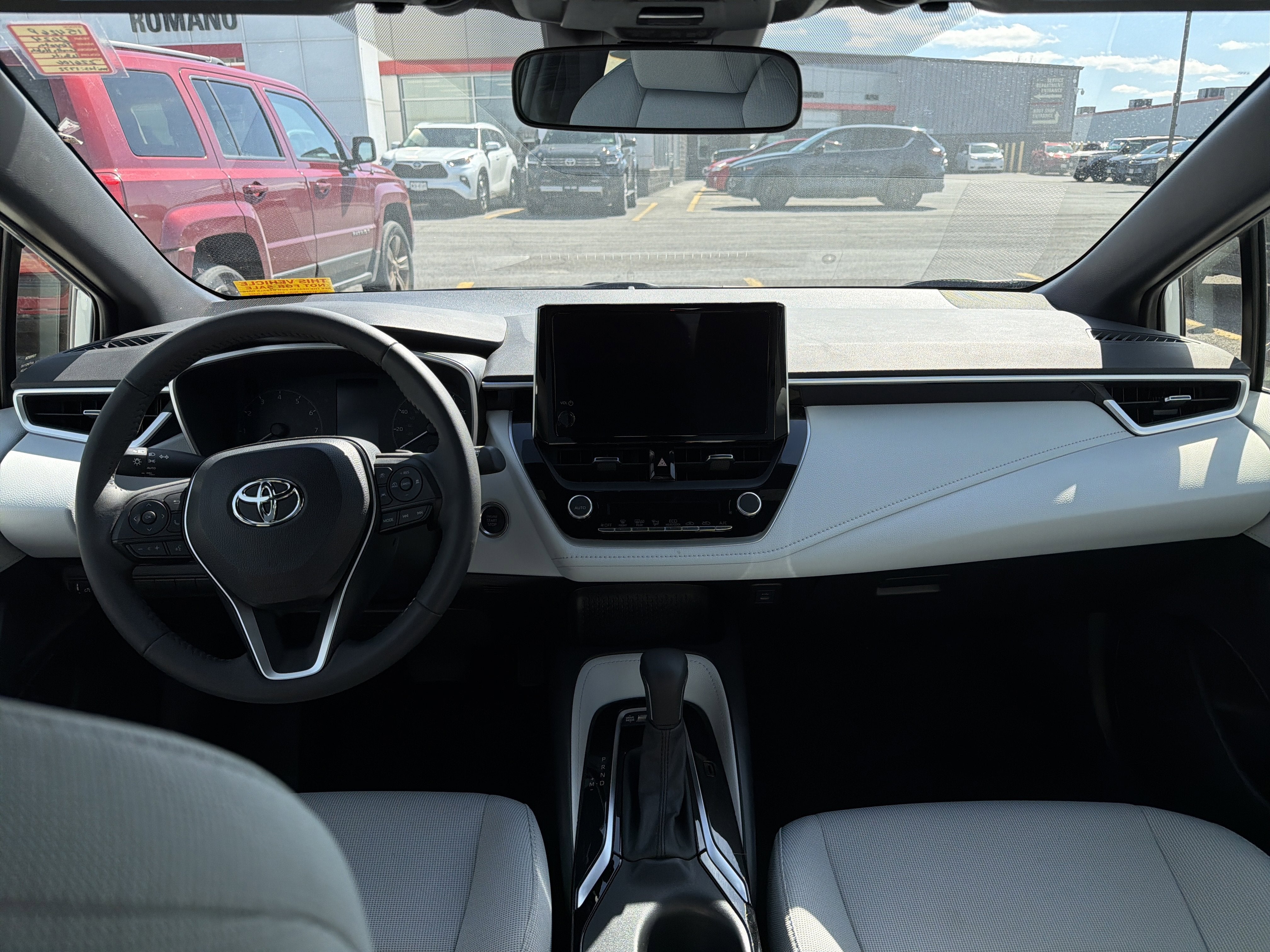 2024 Toyota Corolla Hatchback SE