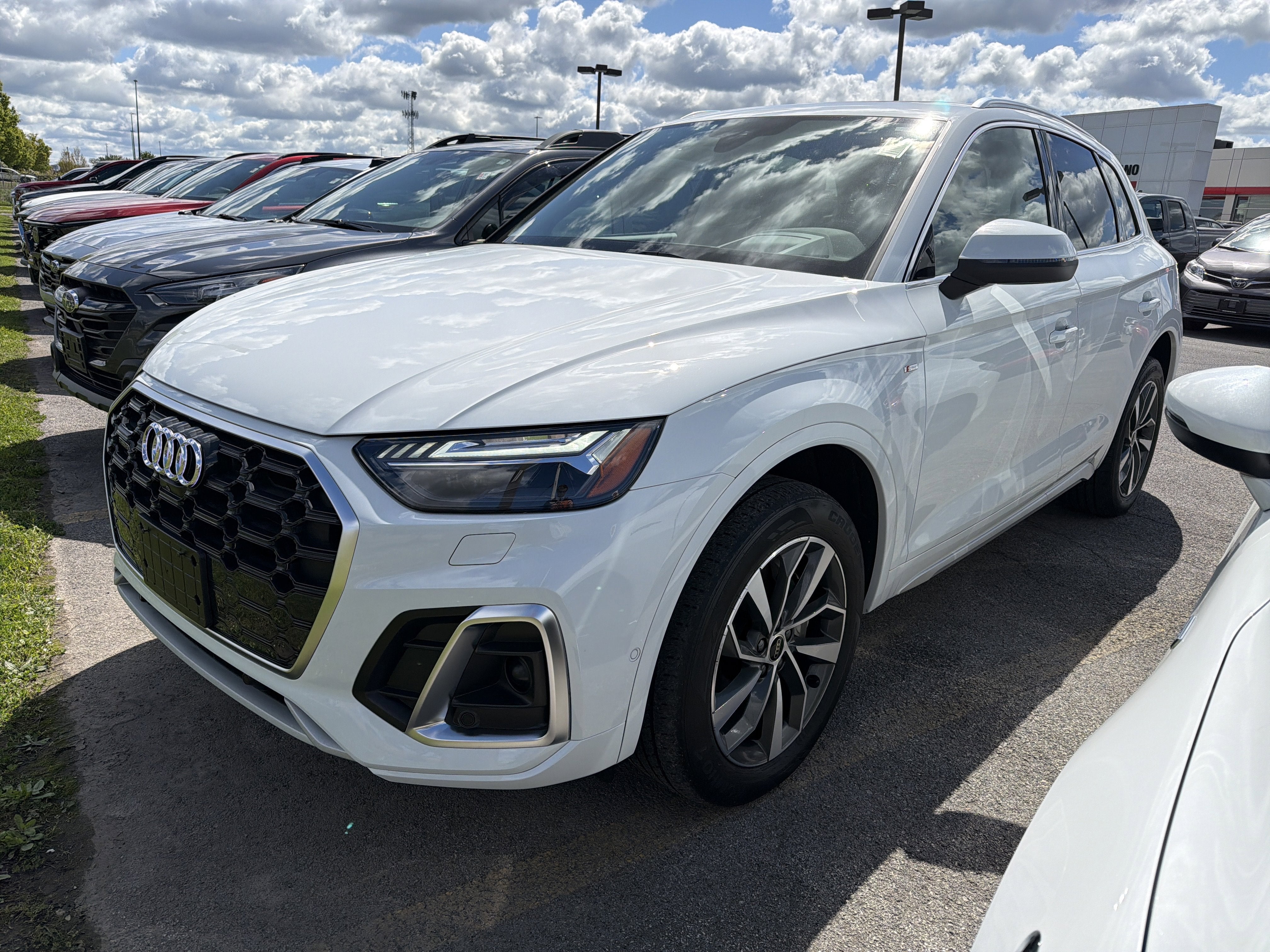 2023 Audi Q5 S line Prestige
