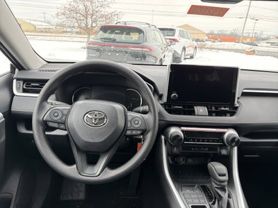 2025 Toyota RAV4 LE